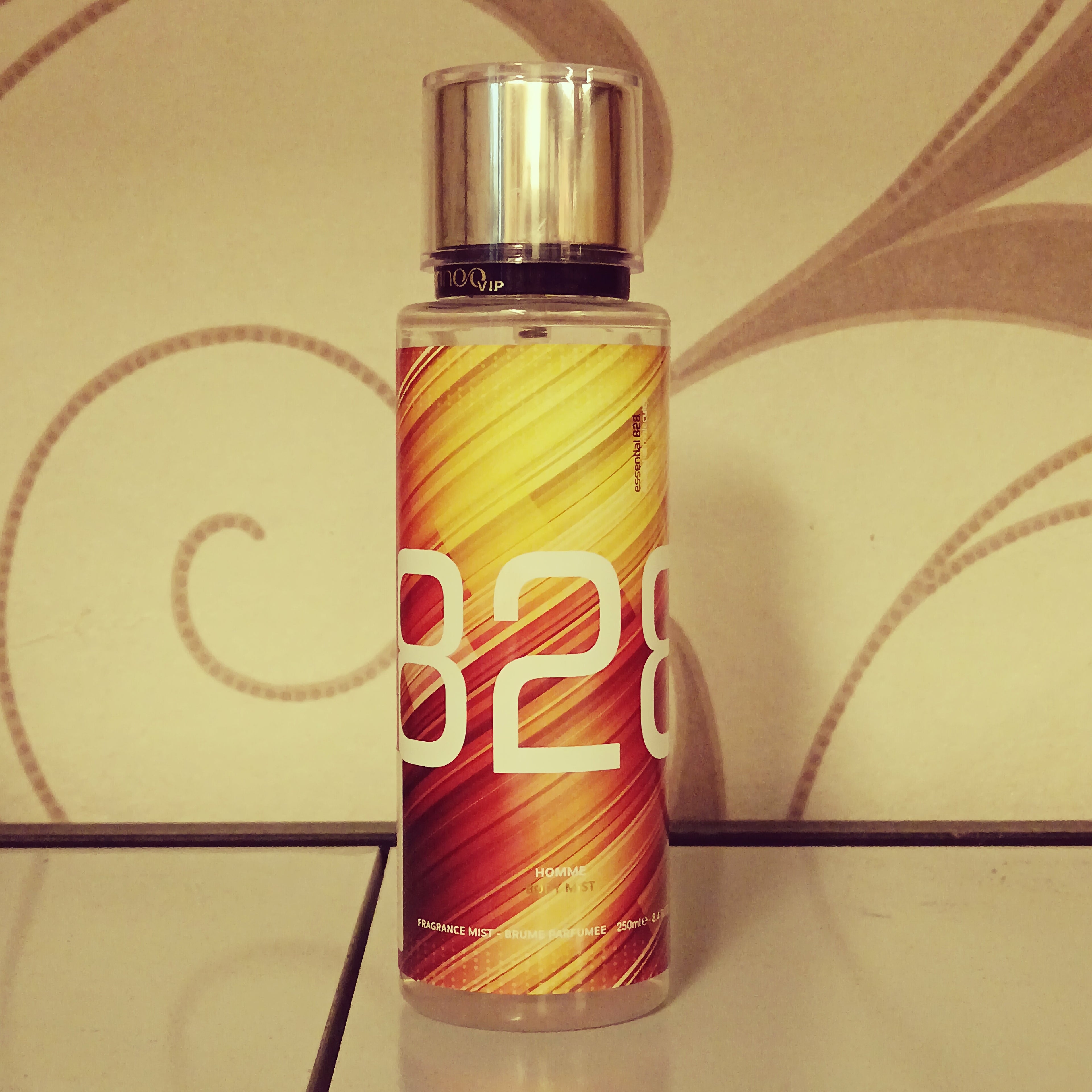 رذاذ عطر كارينو VIP Essential 828