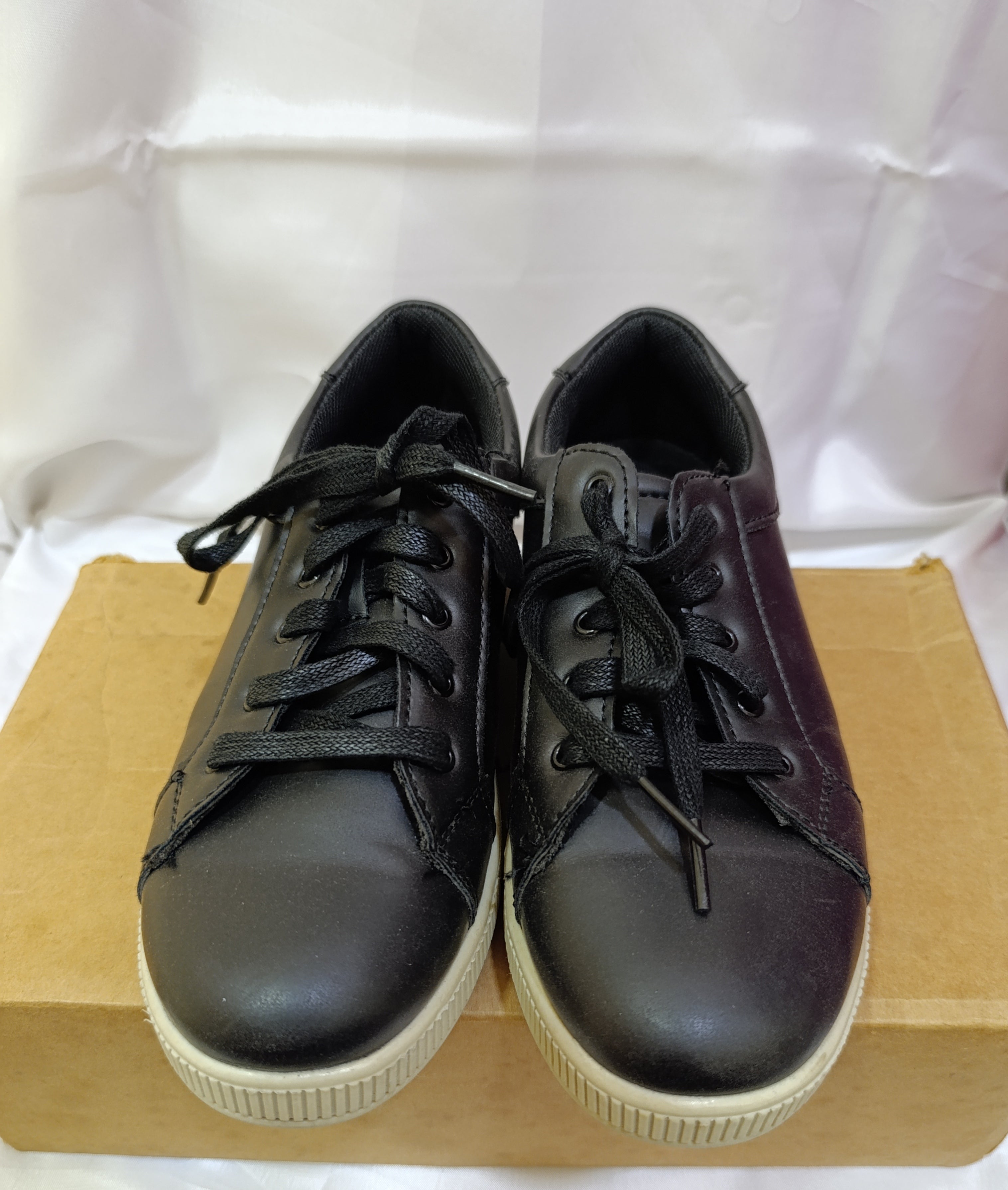 DEER STAGS With Memory foam Shoes / Size 41.5