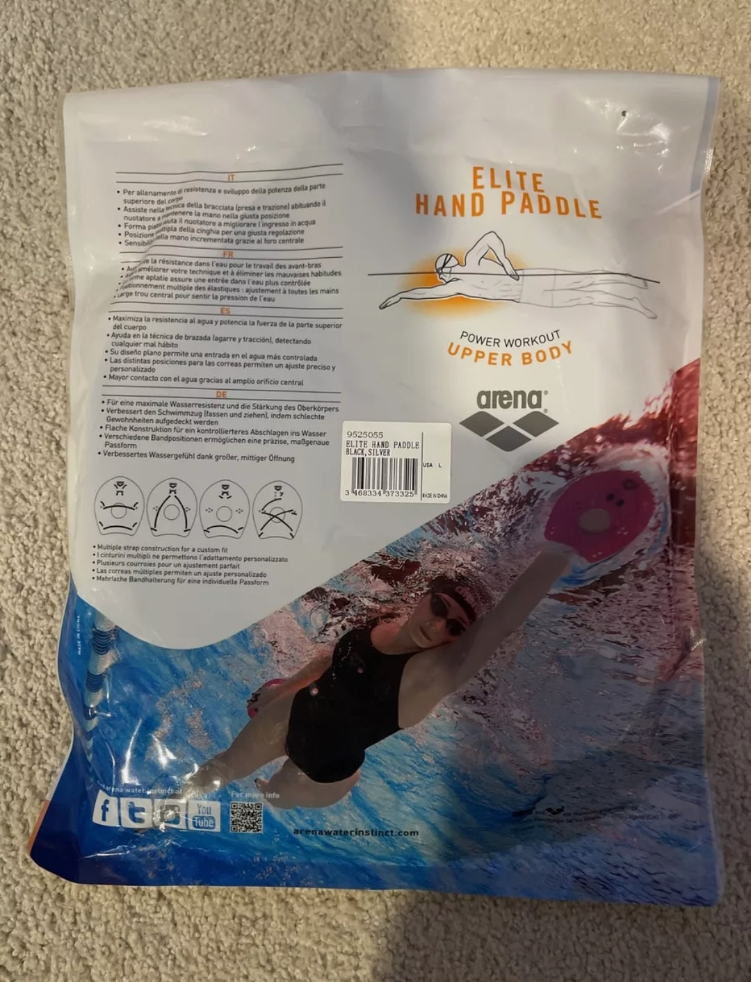Arena Elite Hand Paddle Size Large Black/Silver 95250-55