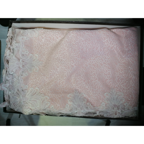 Golden Night Rose Pink Luxury Bedding Set - Complete 7-Piece Set with Lace Pillowcases and Pique Blanket