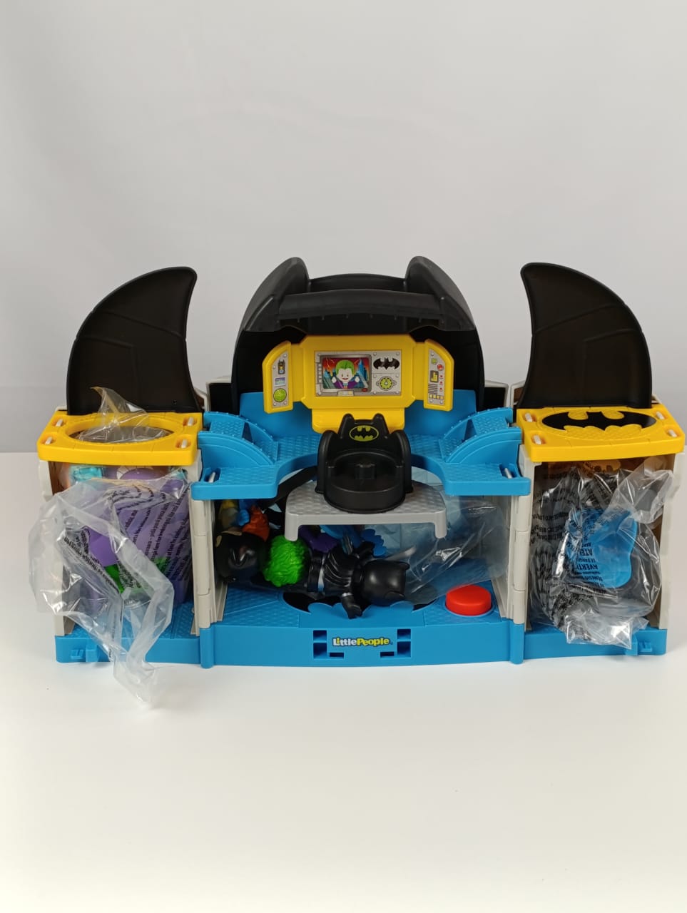 Fisher-Price Little People DC Super Friends Toddler Toy Deluxe Batcave Playset with Batman Figure for Pretend Play Ages 18+ Months (Amazon Exclusive)