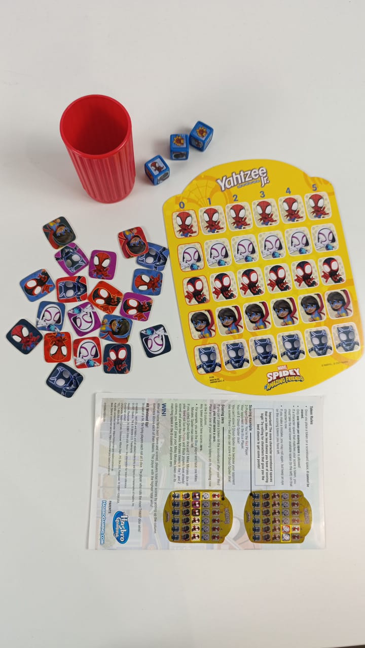 Hasbro Gaming Spidey and His Amazing Friends Yahtzee Jr.Marvel Edition Board Game for Kids, Ages 4 and Up (Amazon Exclusive)