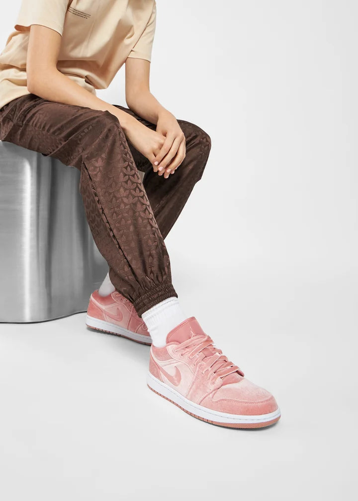 Nike Air Jordan 1 Low 'Pink Velvet' sneakers
