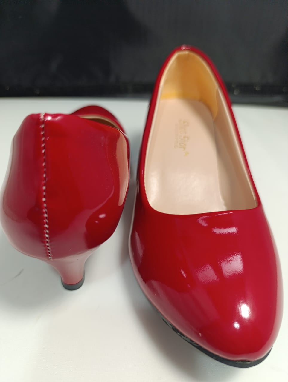 Women Low Platform Heels Comfort Pumps 1.9 In Heel Simple - Red