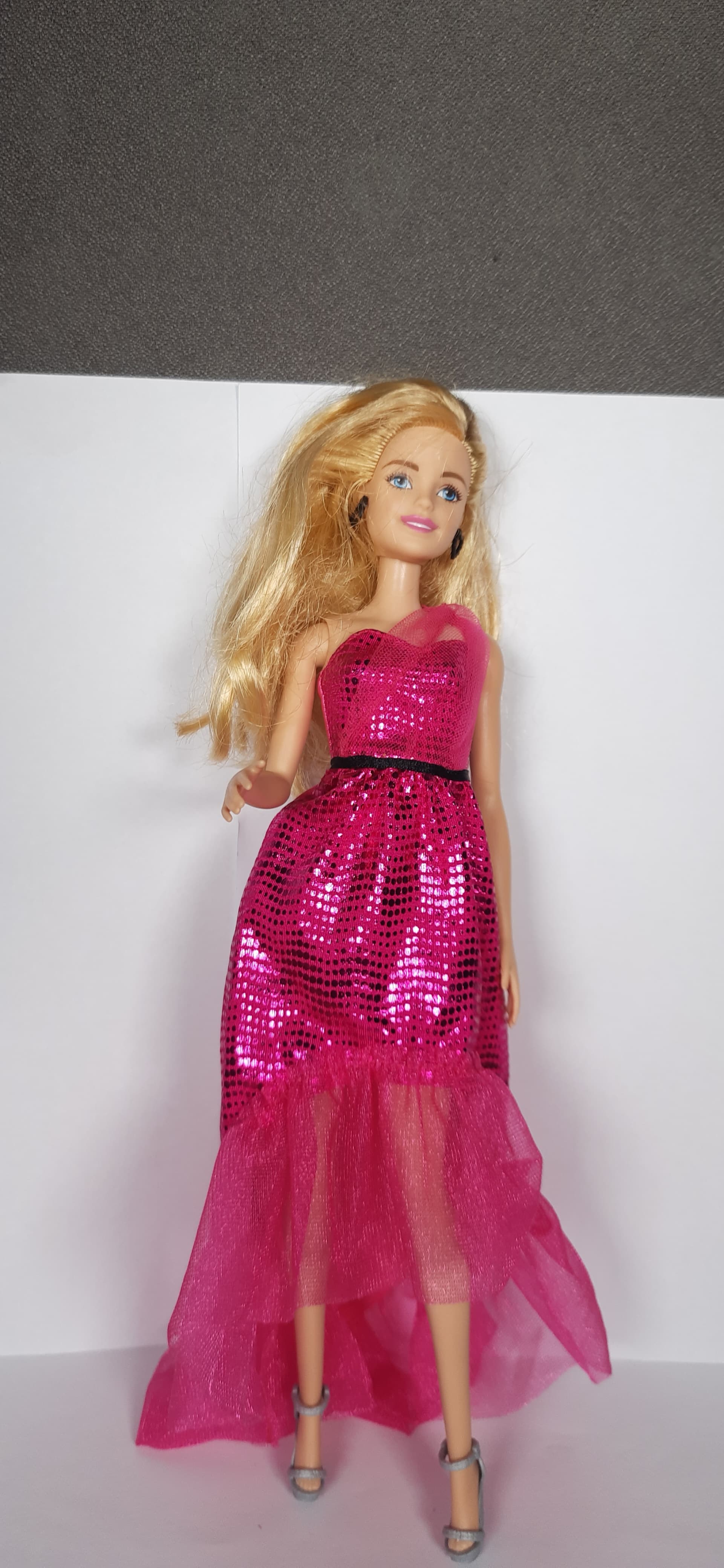 Barbie Doll – Classic Elegance and Creative Fun