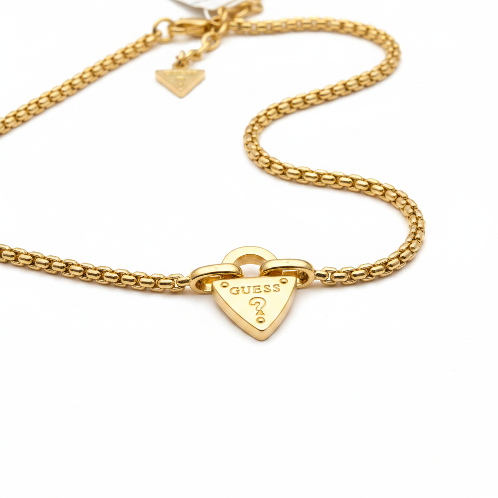 Guess Necklace Pendant Close-up