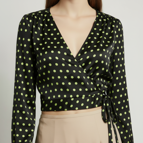 Guess Wrap Top – Neckline Detail