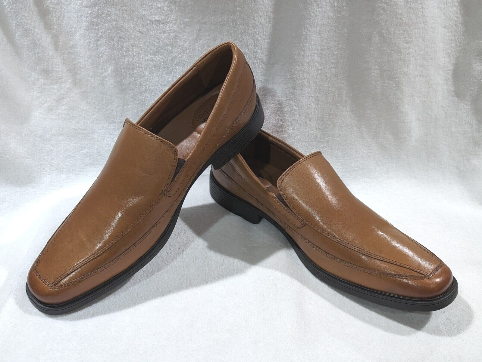 Clarks Men’s Tilden Free Dark Tan Leather Slip-On Dress Loafers