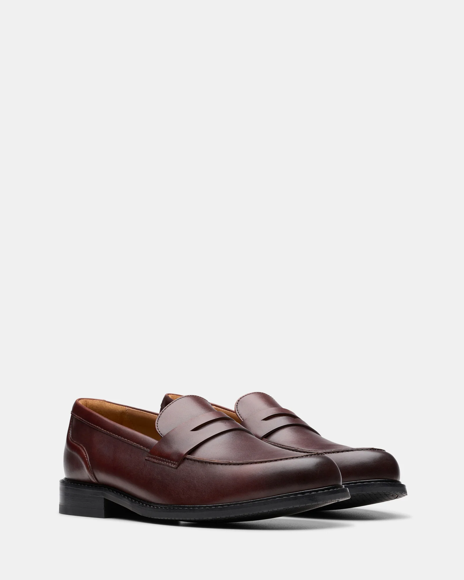 Clarks CraftArlo Lo Men’s Brown Leather Shoes – Classic Casual Dress Shoes with Cushion Comfort
