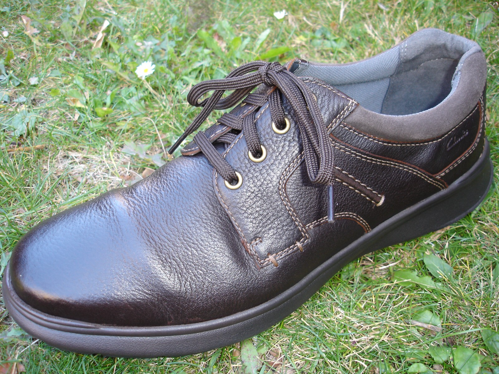 Clarks Cotrell Walk Men’s Oxford Flats – Brown dark Leather Casual Dress Shoes with Cushion Comfort