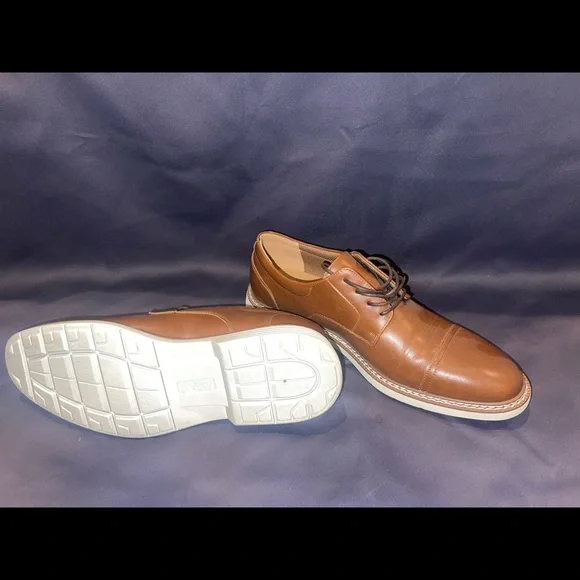 Men's Brown Leather Dress Shoes – Classic Oxford Style by Clarks