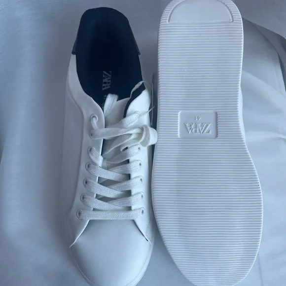 Zara Men’s Black & White Trainers – Stylish Casual Sneakers for Everyday Wear