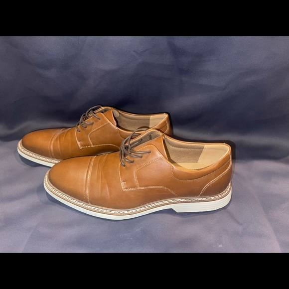 Men's Brown Leather Dress Shoes – Classic Oxford Style by Clarks