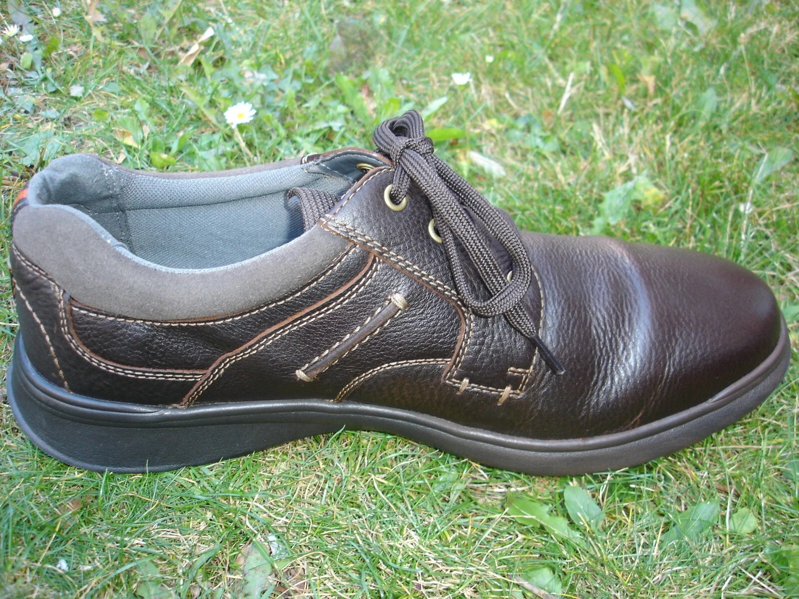 Clarks Cotrell Walk Men’s Oxford Flats – Brown dark Leather Casual Dress Shoes with Cushion Comfort