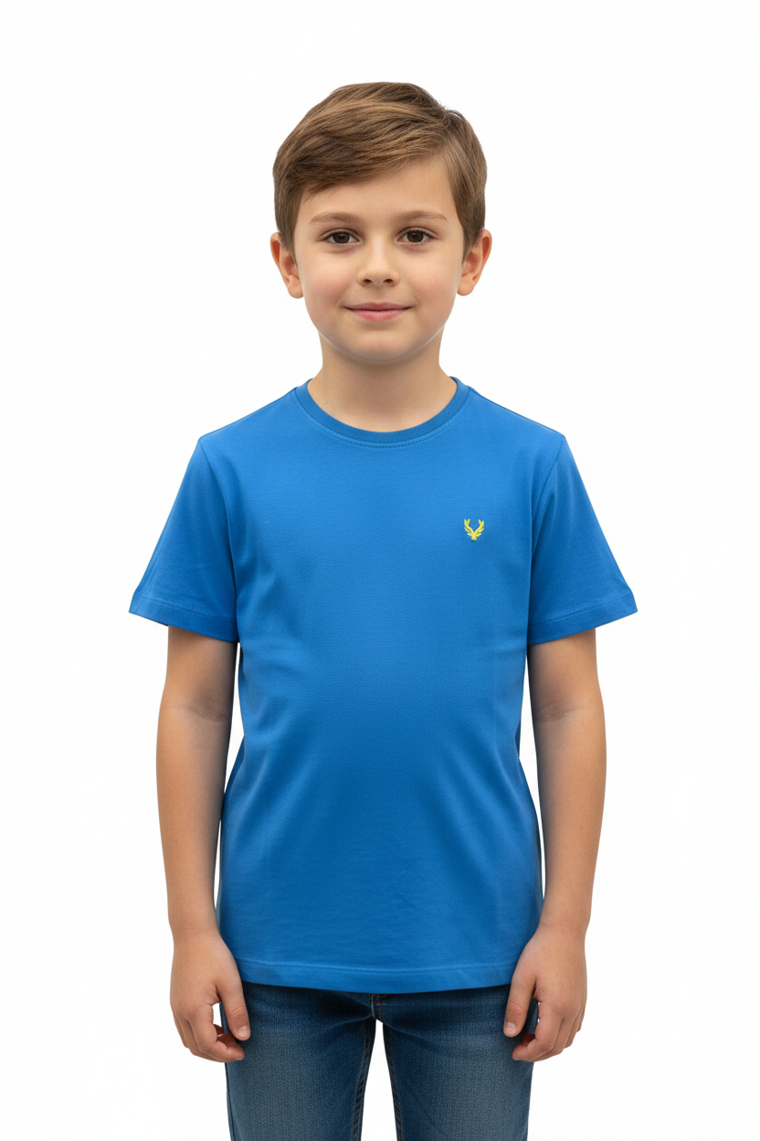 Kid wearing blue t-shirt