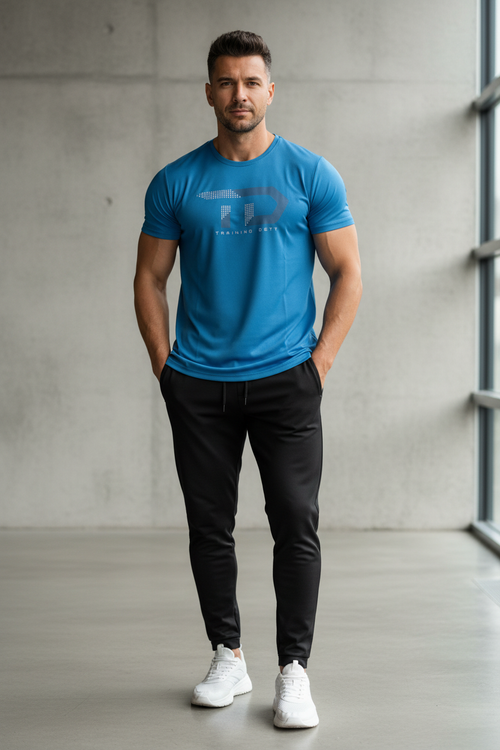 Man Wearing Blue Training Dett Tee
