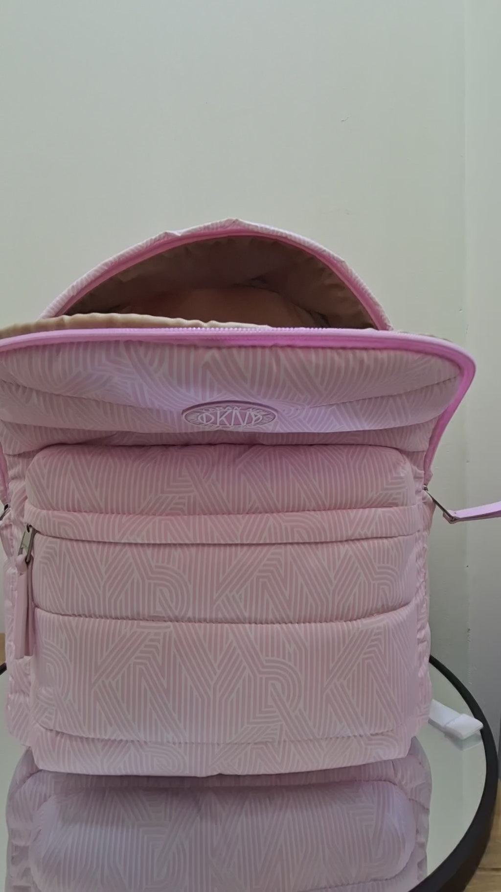 DKNY Crosswalks Laptop Backpack - Rosey - Business Travel Laptop Bag Backpack Teens, Unisex Large Capacity Daypack with Padded Polyester 
DO980CW4