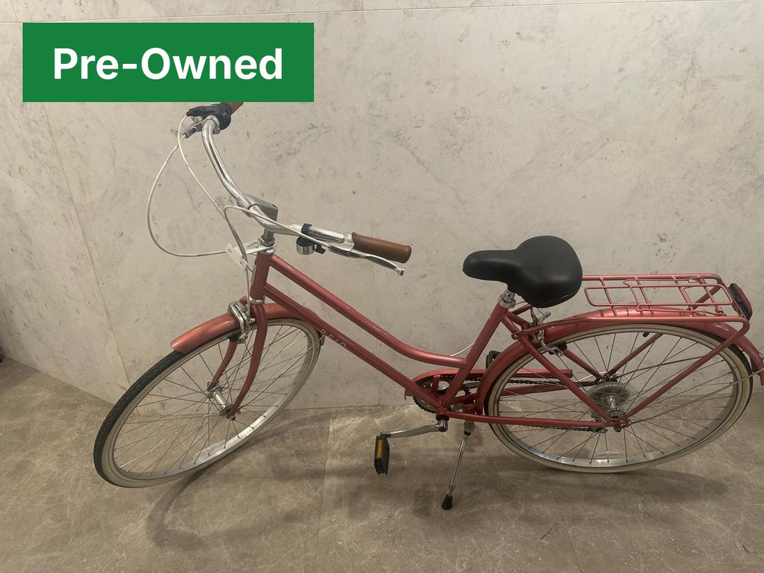 Pre-owned Reid Ladies Classic Plus 7-speed vintage bike in rose gold with rear rack