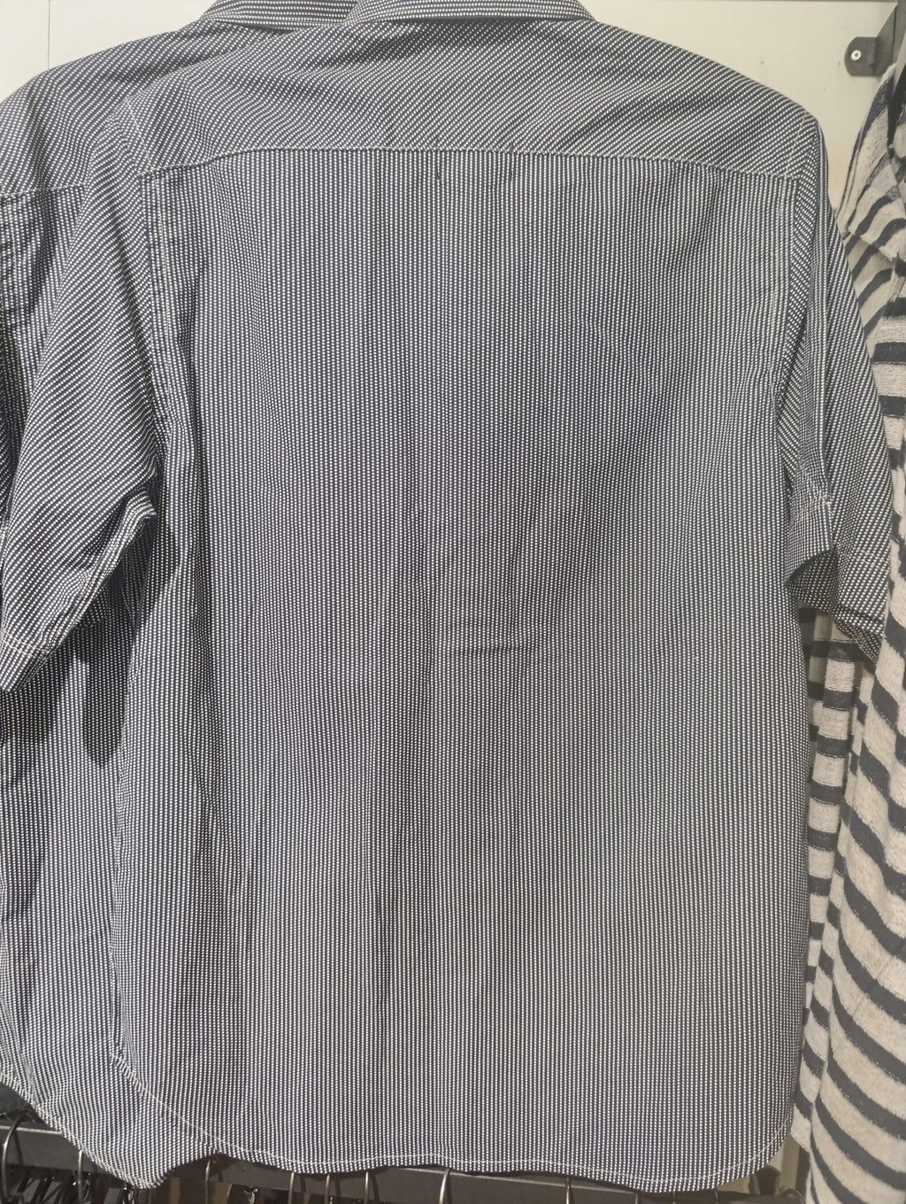 Short-Sleeve Micro-Pattern Casual Shirt