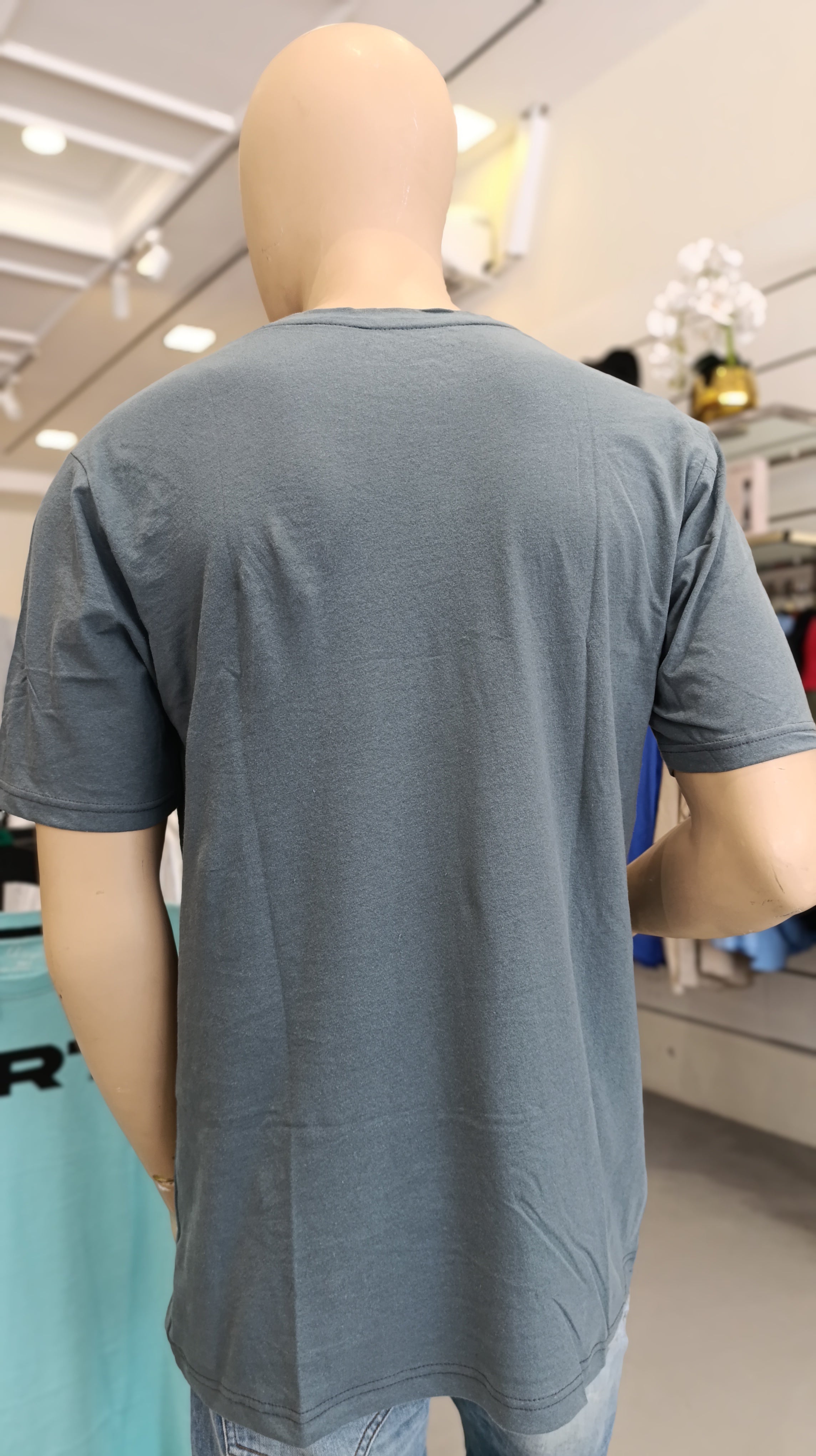 BS Style Men's Grey "EARTH" Graphic t-shirt