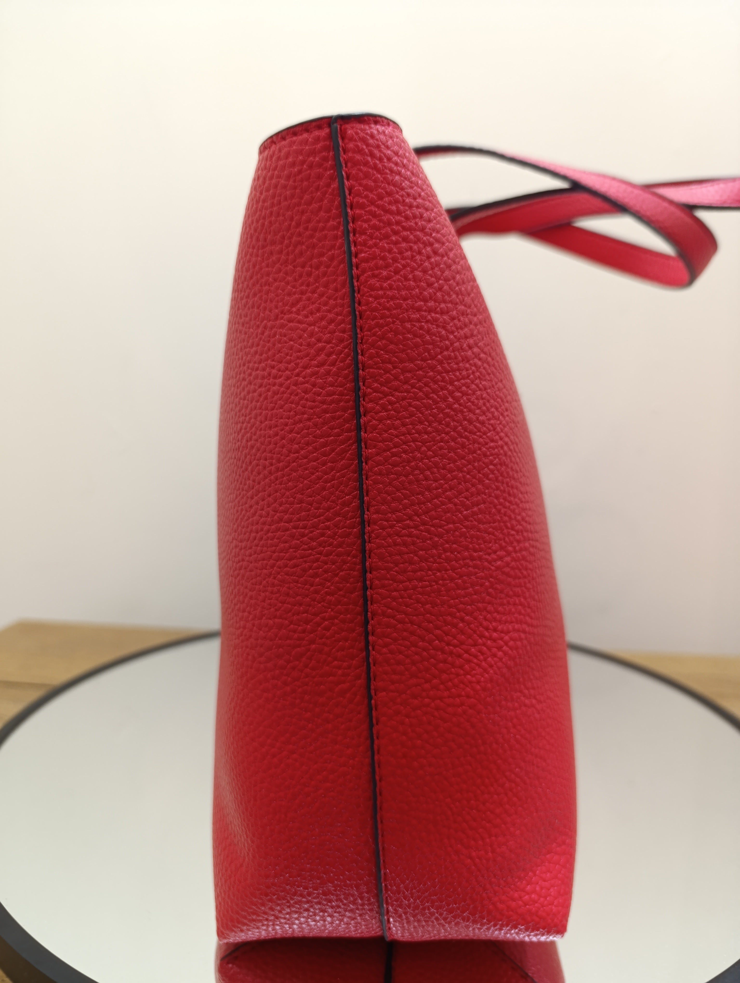 Guess Women's Hand bag - Red AN745223