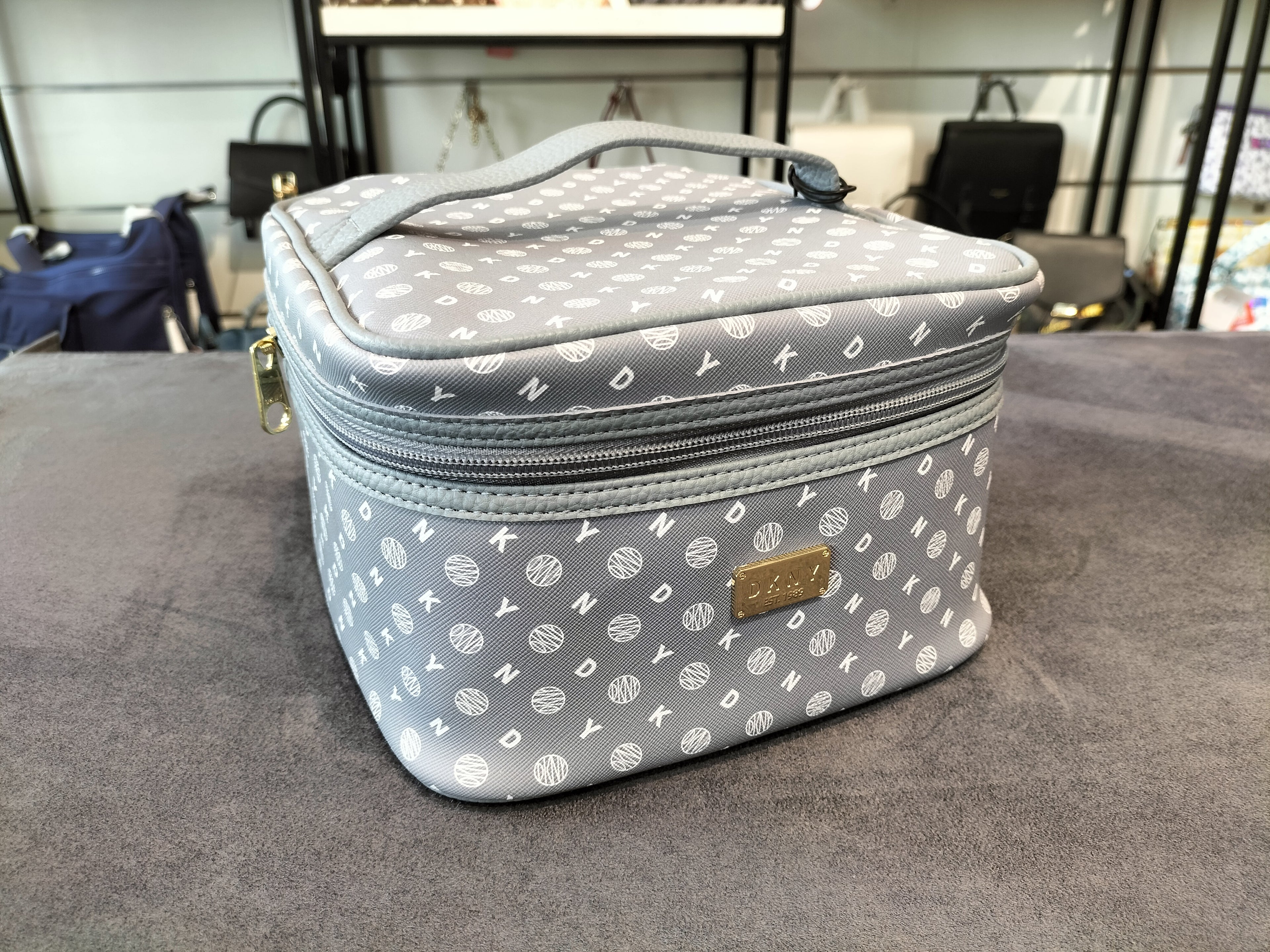 DKNY Square Traincase Blue Grey Storage Bag Cosmetic Bag DA050LG0