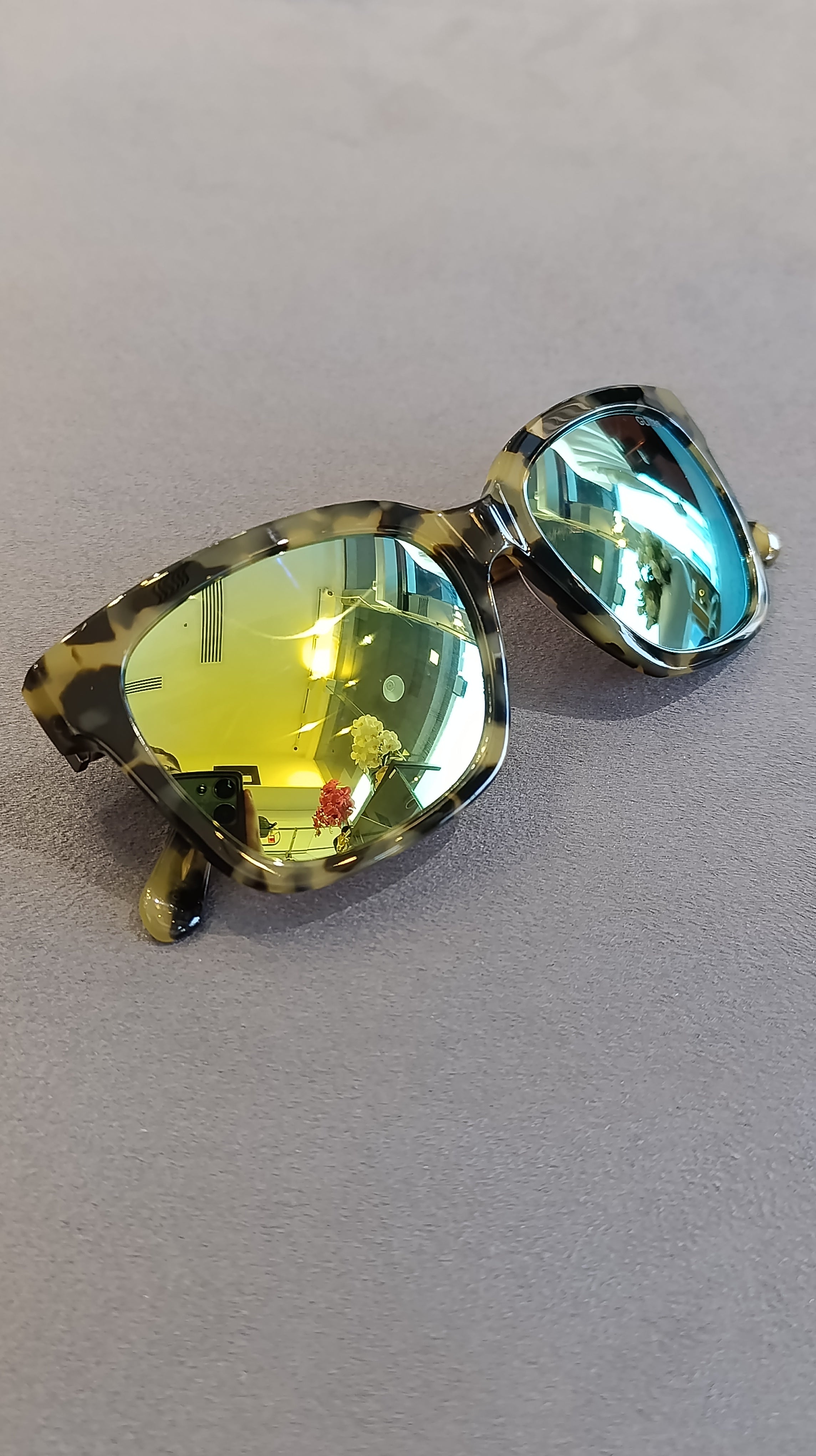 Guess Tortoise Frame Mirrored Sunglasses