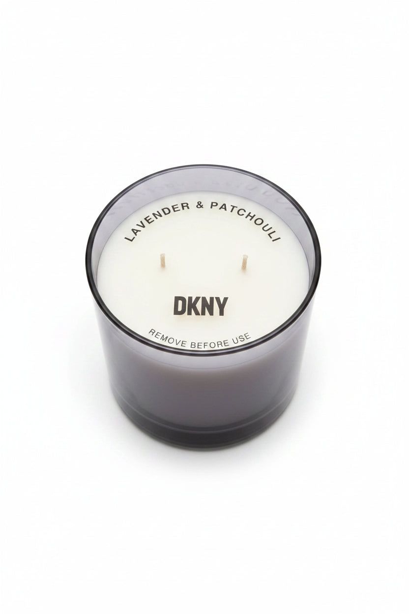 شمعة DKNY معطرة باللافندر والباتشولي - بنفسجي 224DCD50