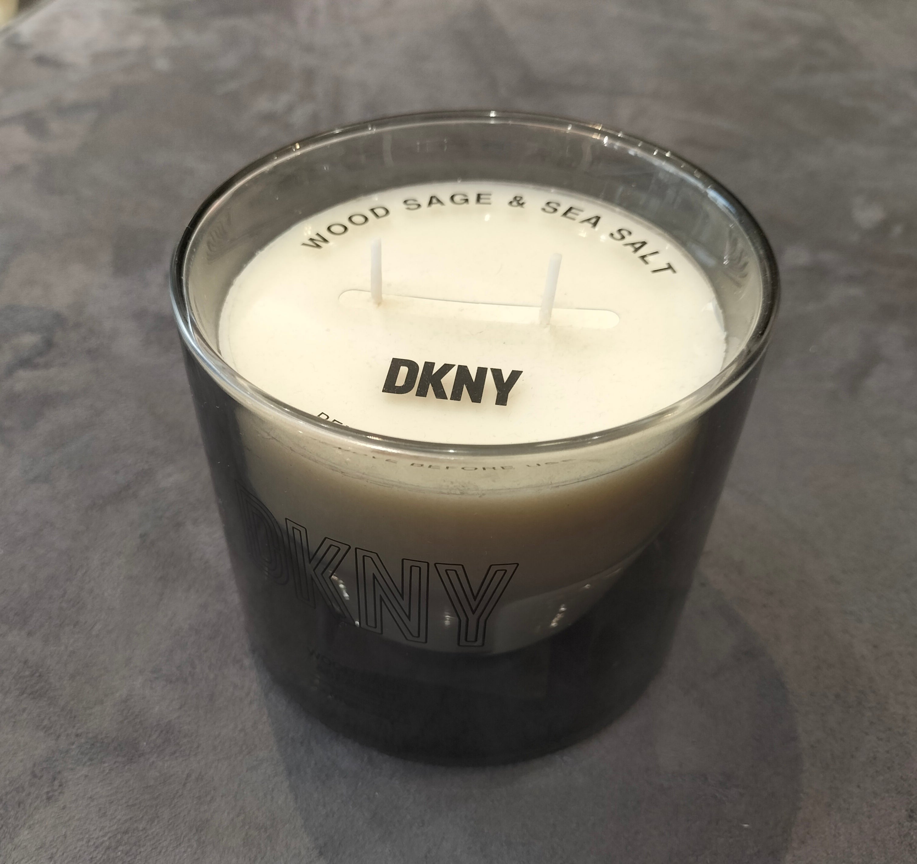 DKNY Woods Sage & Sea Salt Scented Candle - Grey