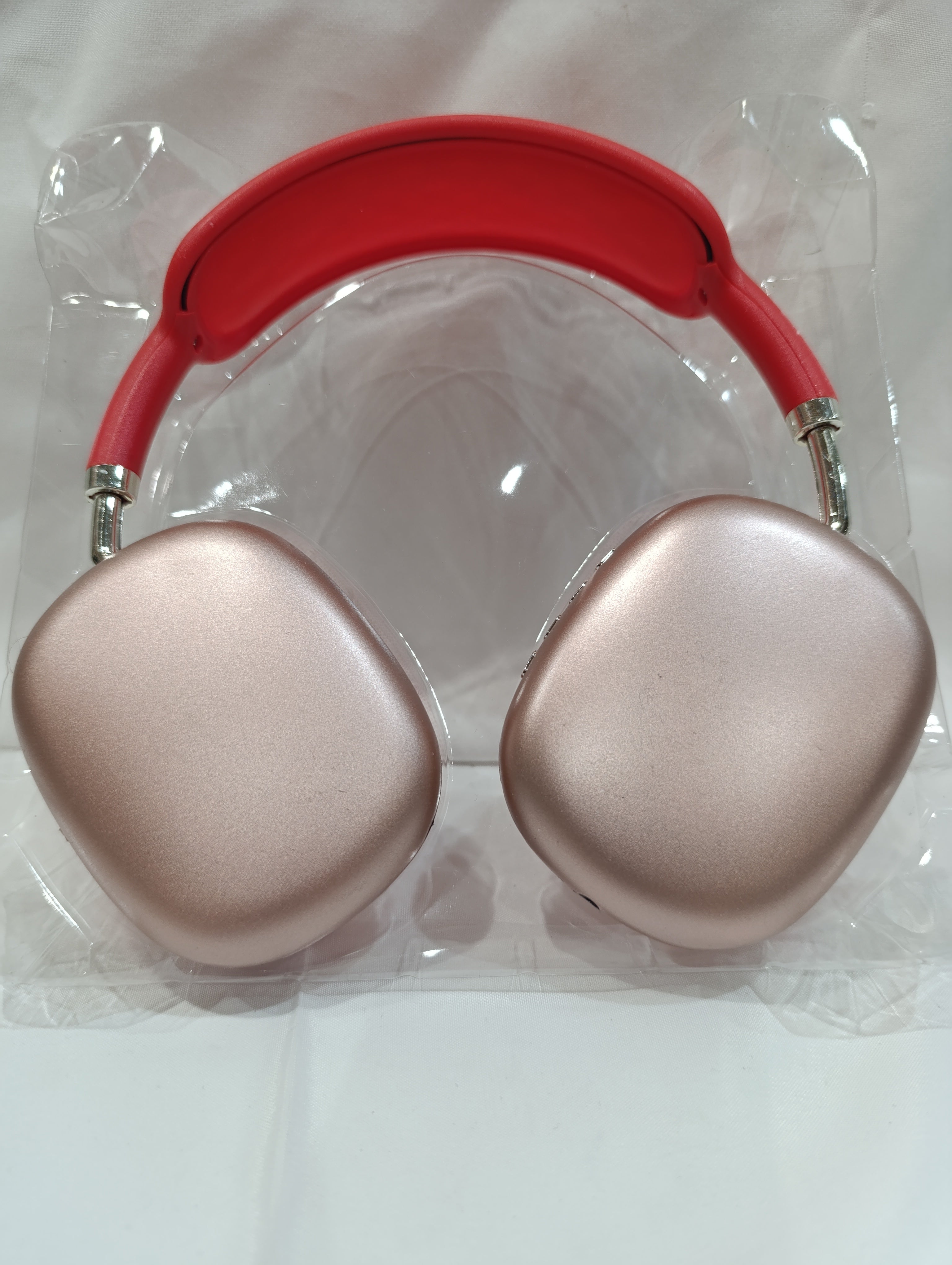 Over the head red P9 wireless ear headphone