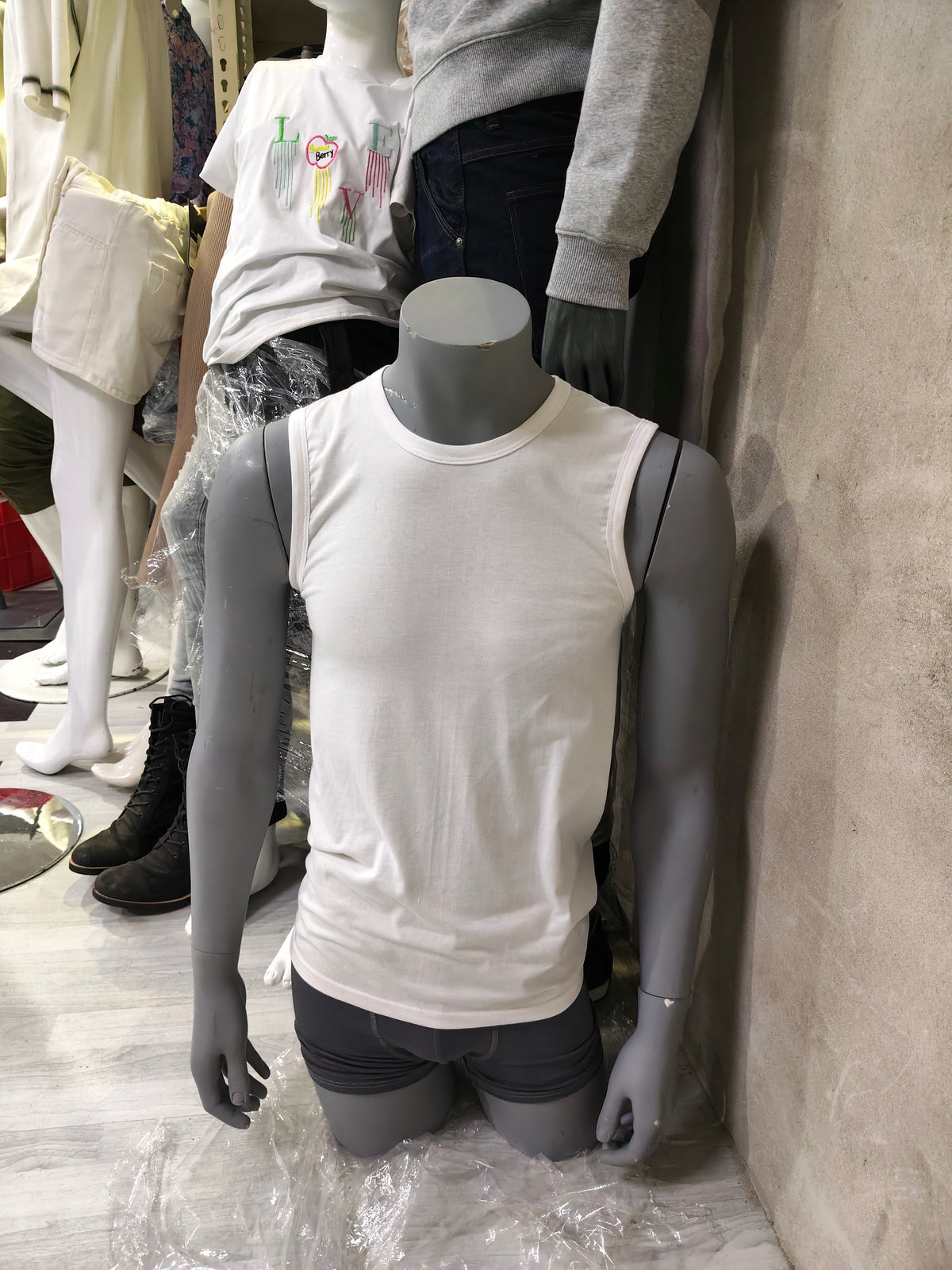 Male Half-Body Torso Mannequin – Headless Display Form (USED)