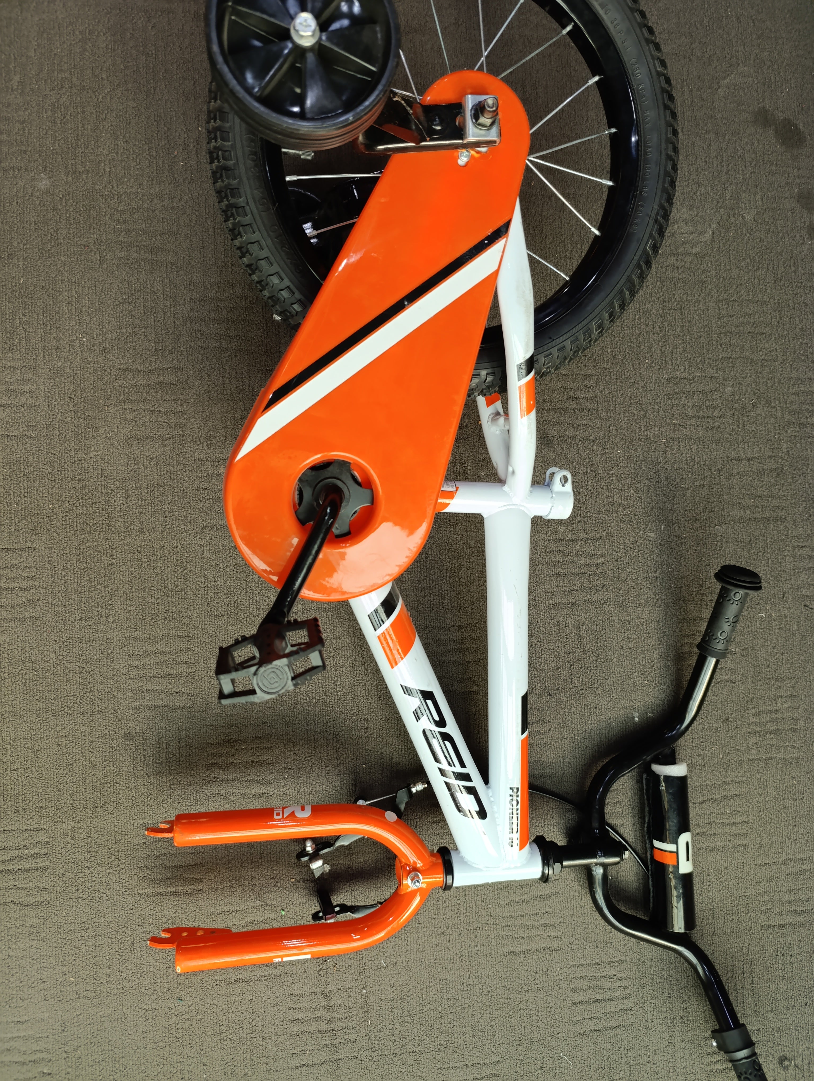 Roid Pioneer 16-inch Boys' Bike - White/Orange /Missing seat
