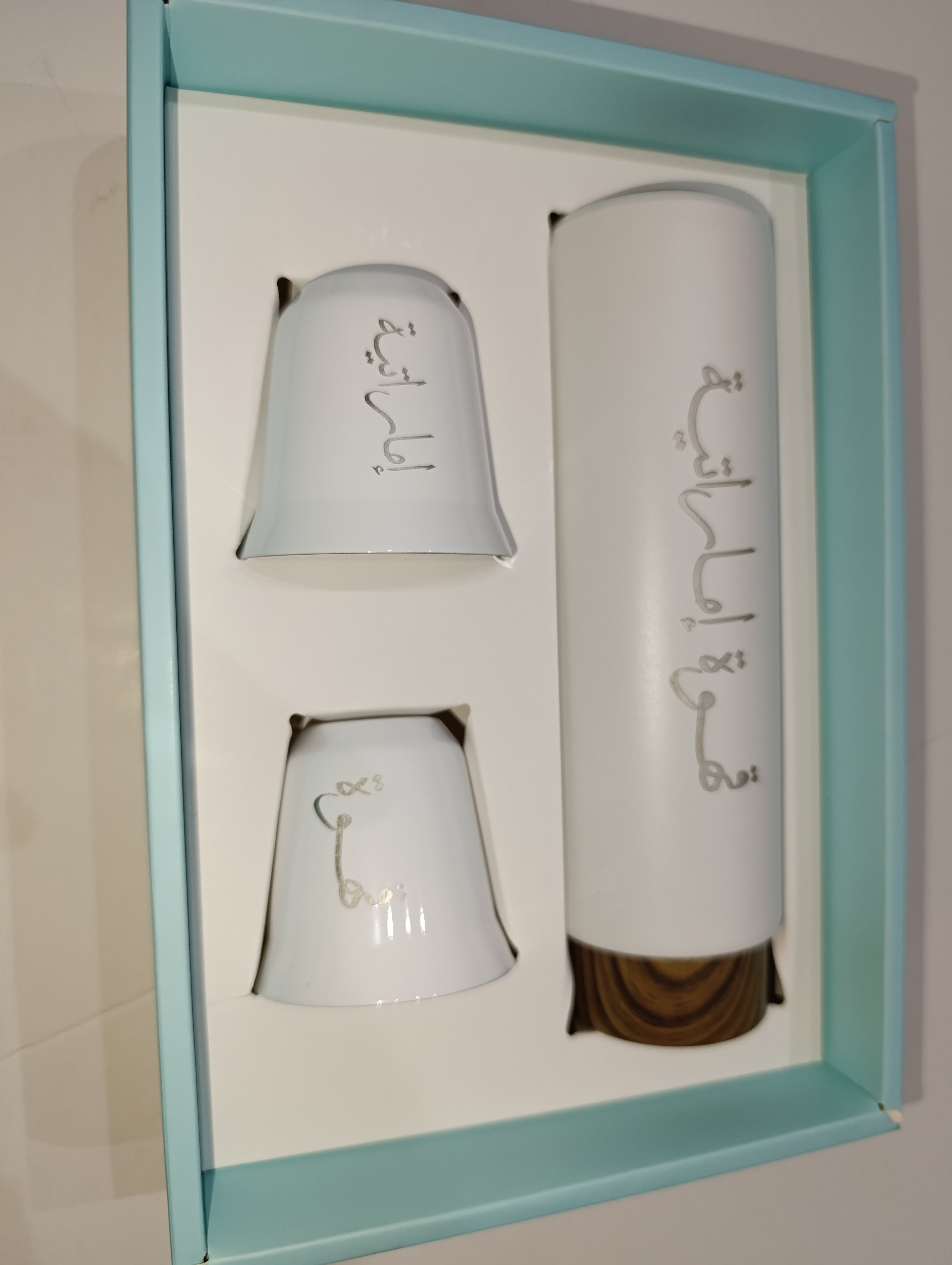 Arabic Emirati coffee Bottle with two cups for hospitality, best seller