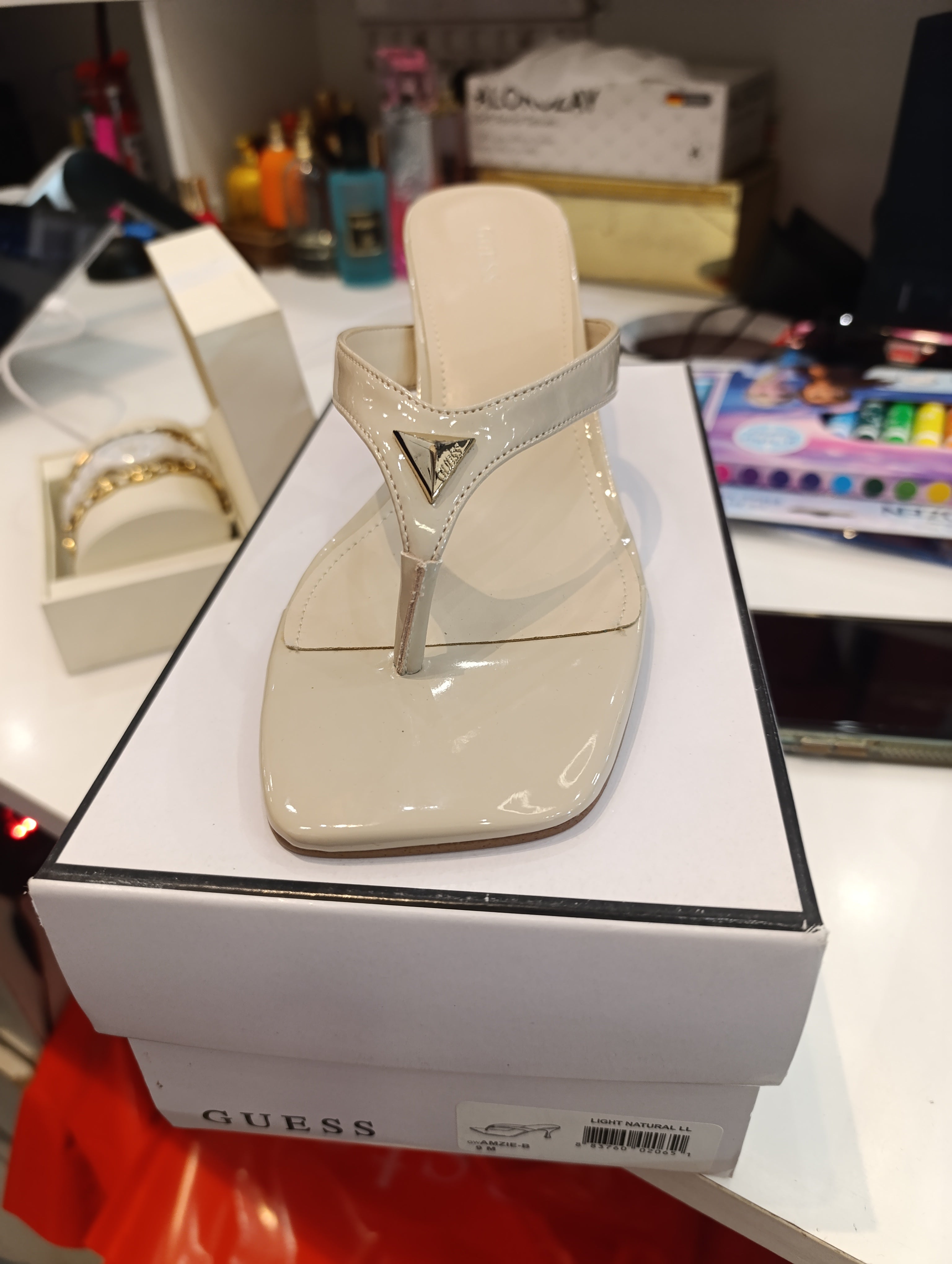 GUESS WOMENS SANDAL