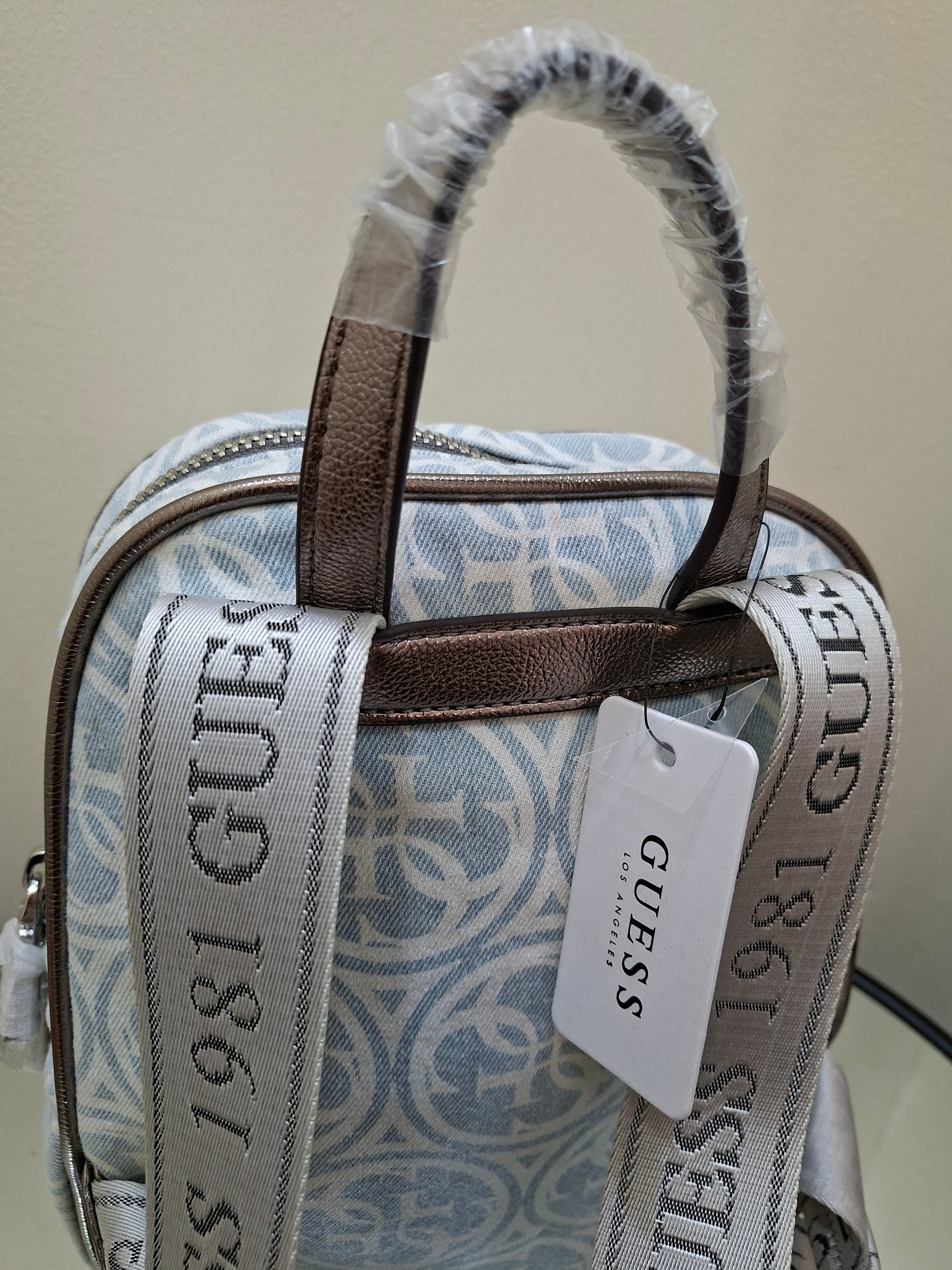 حقيبة يد CALEY النسائية من GUESS - تصميم الدينيم DH767432