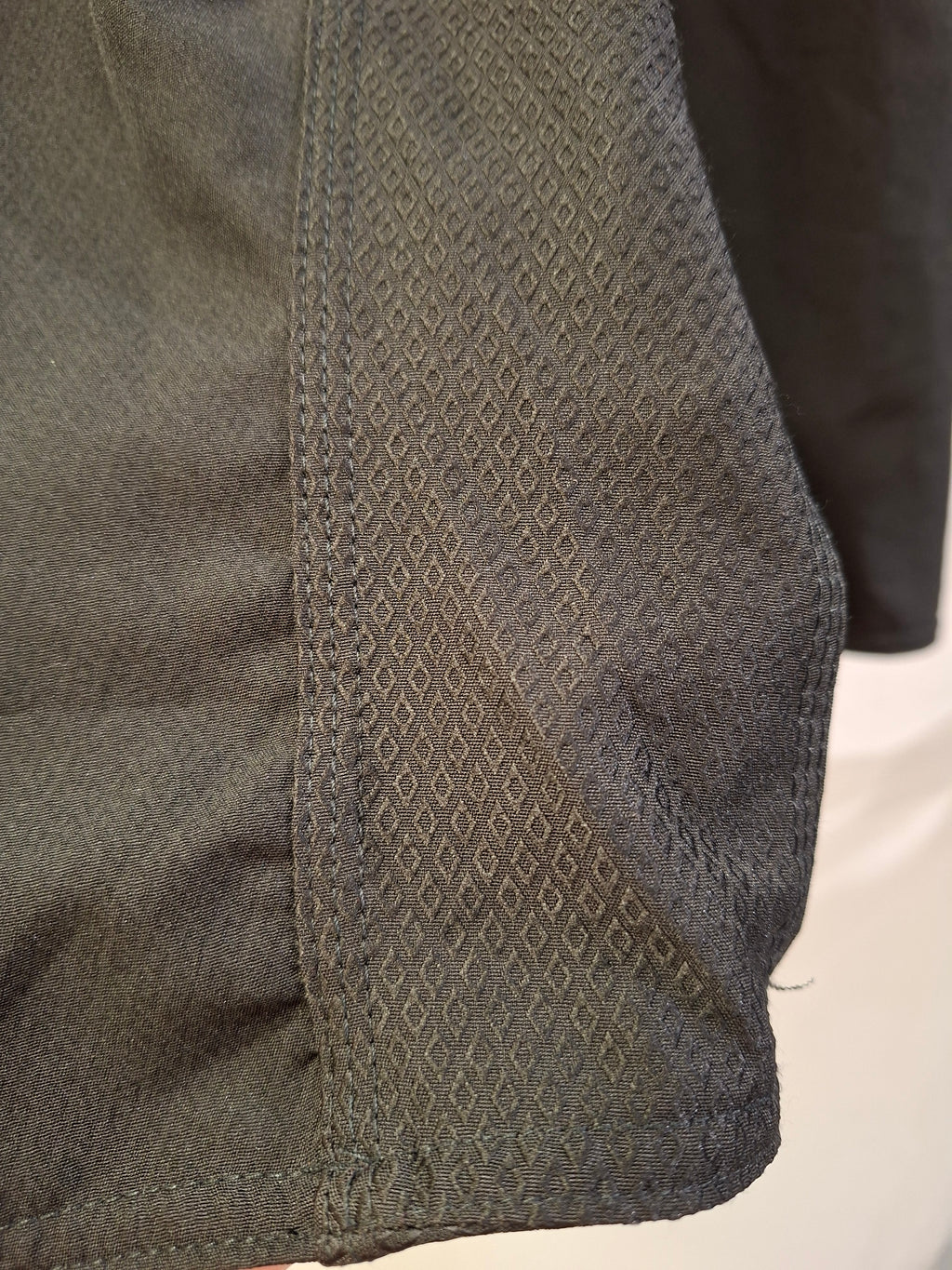 BURNSIDE men's short with side pocket
