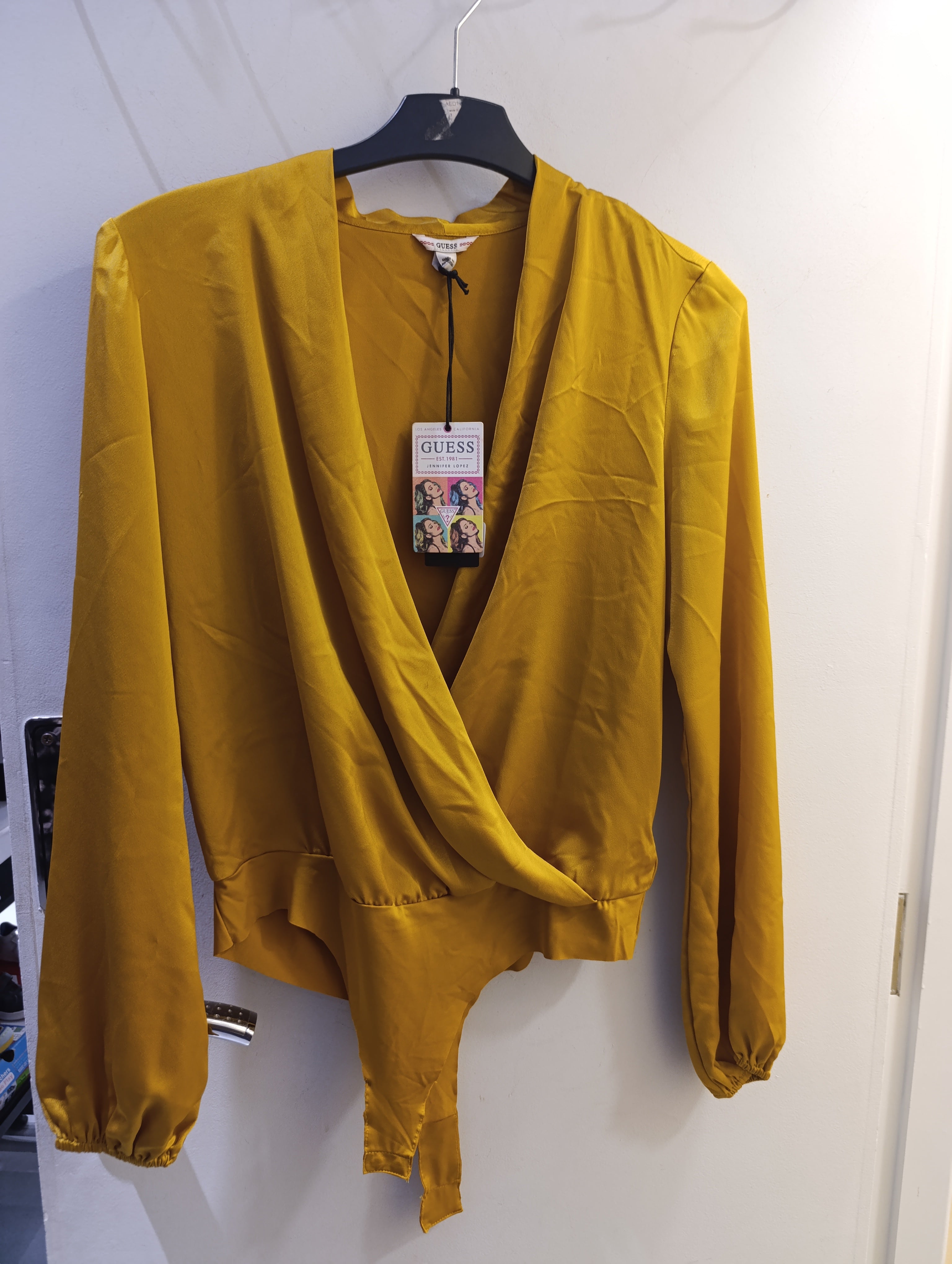 GUESS WOMEN GOLD COLOR TOP