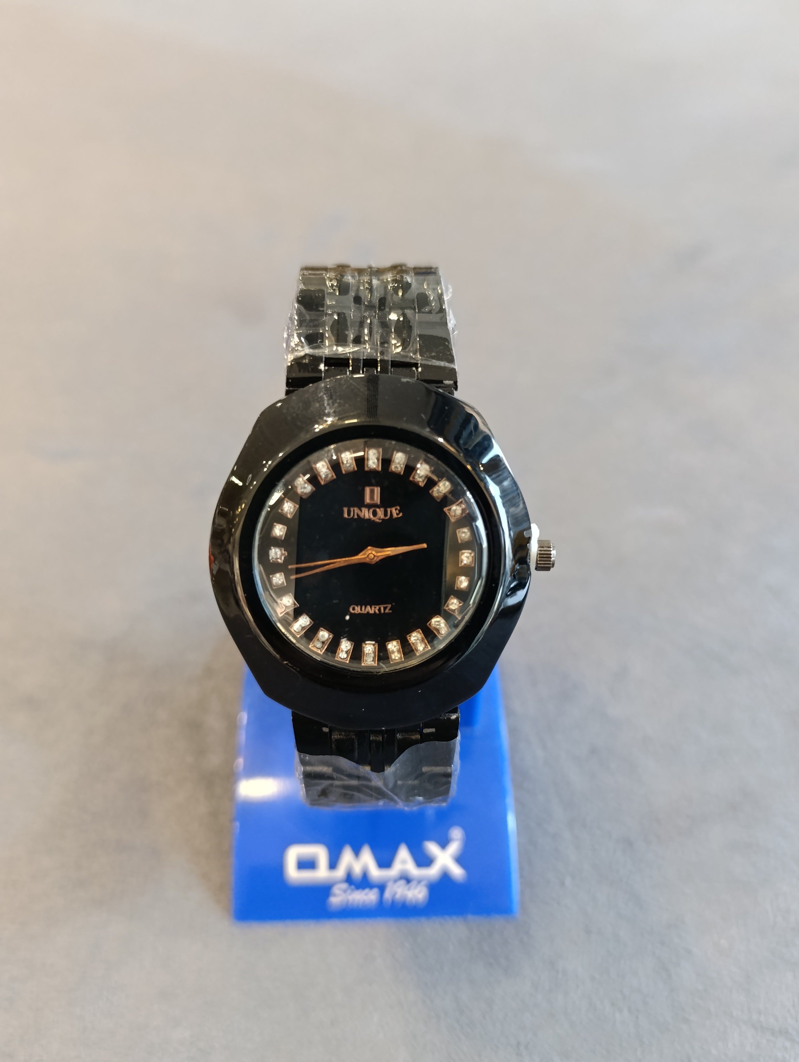 Quartz UNIQUE Mettalic Black Women Watch