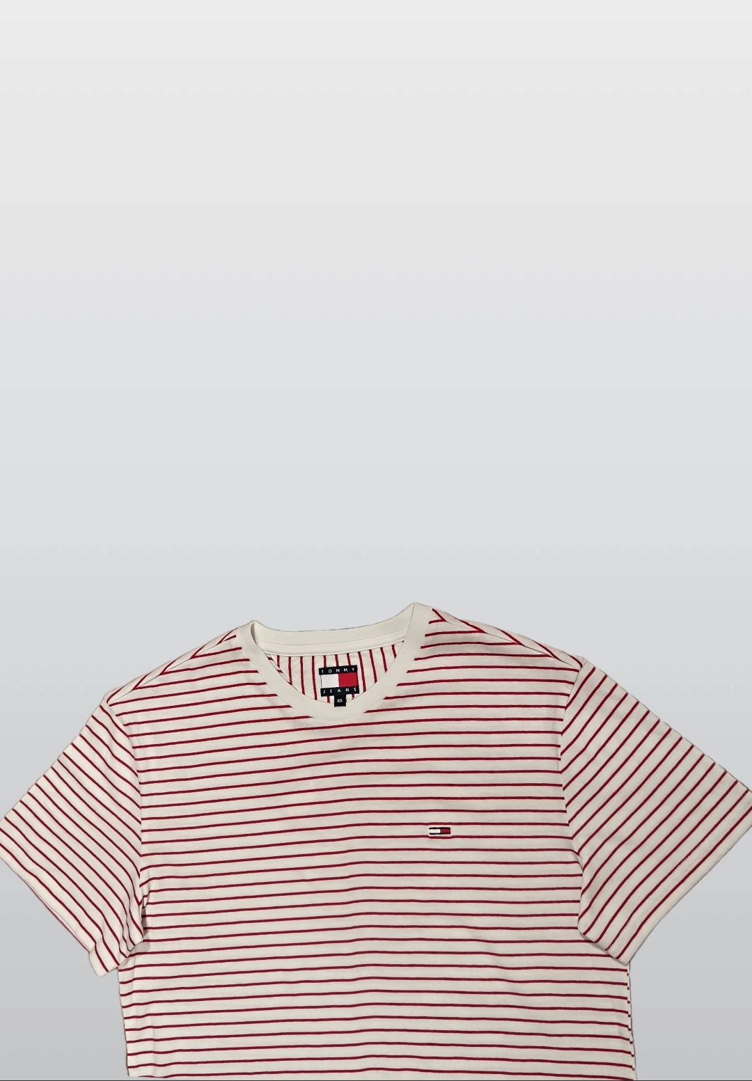 Tommy Jeans Men’s White & Red Cotton T-Shirt – Classic Logo Tee M6
