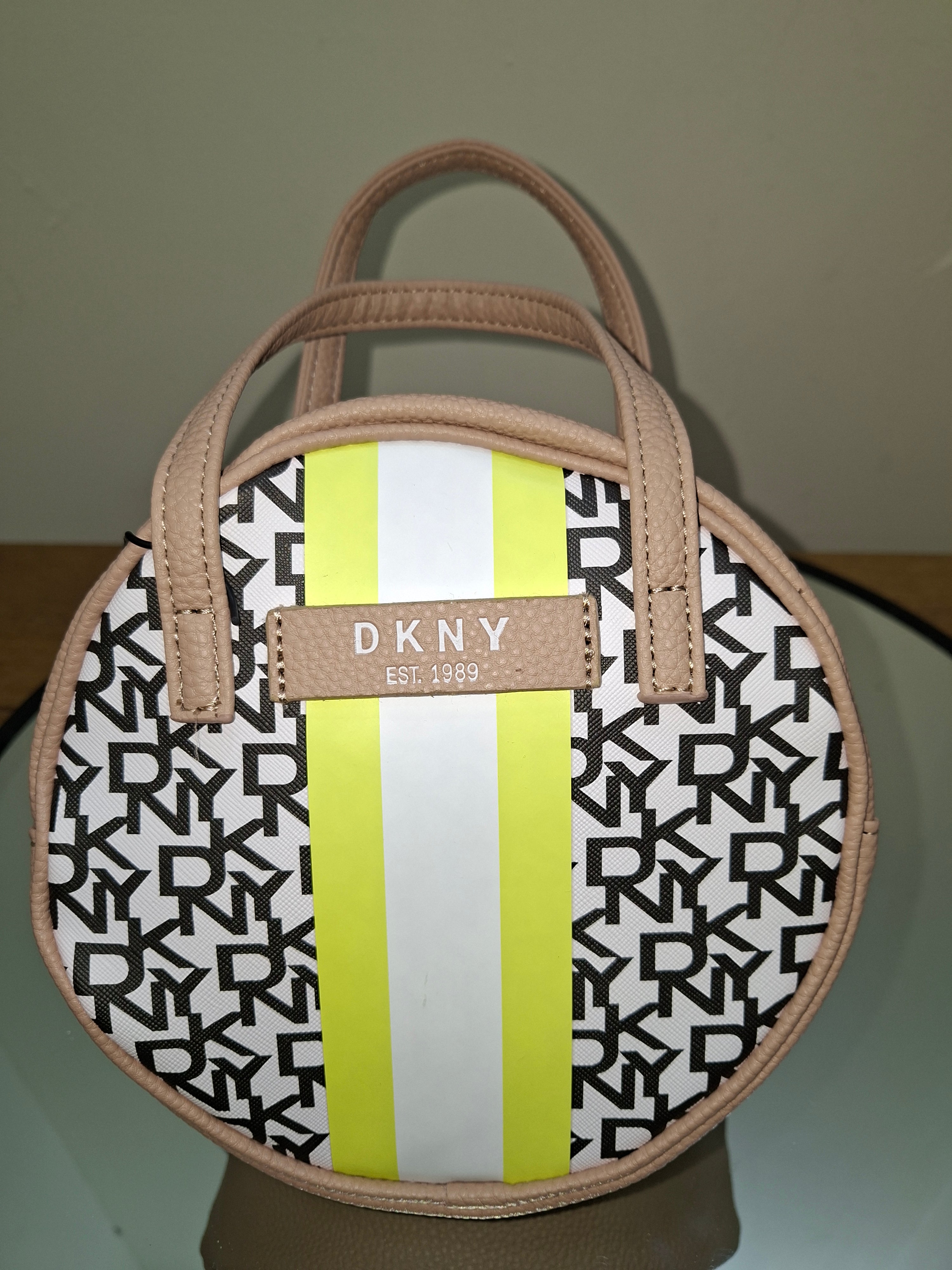 DKNY Signature Stripe Original Circle cosmetic bag with a yellow and white logo strap - Black White Yellow DA010SS3