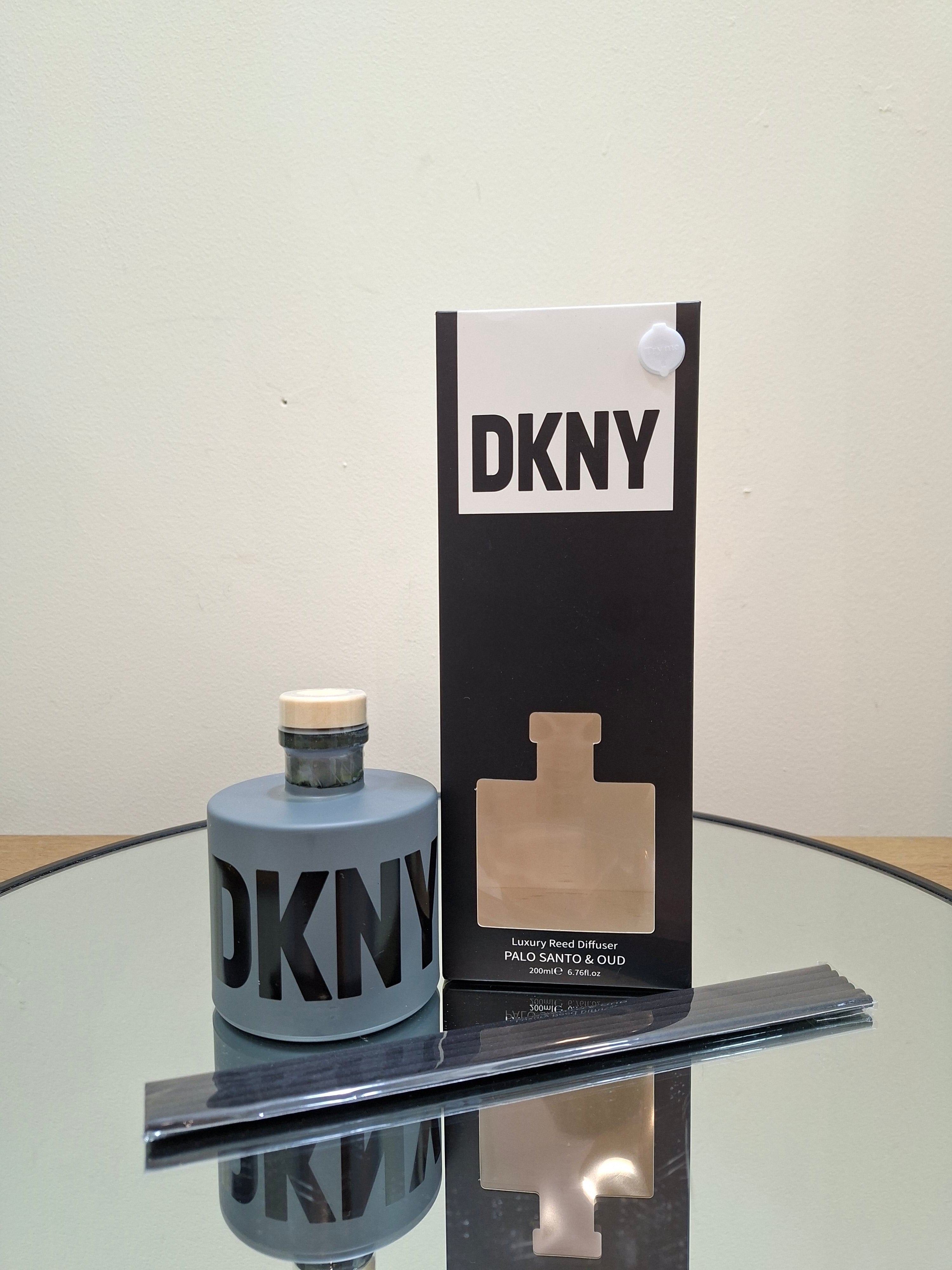 DKNY Luxury Reed Diffuser PALO SANTO & OUD 200ml