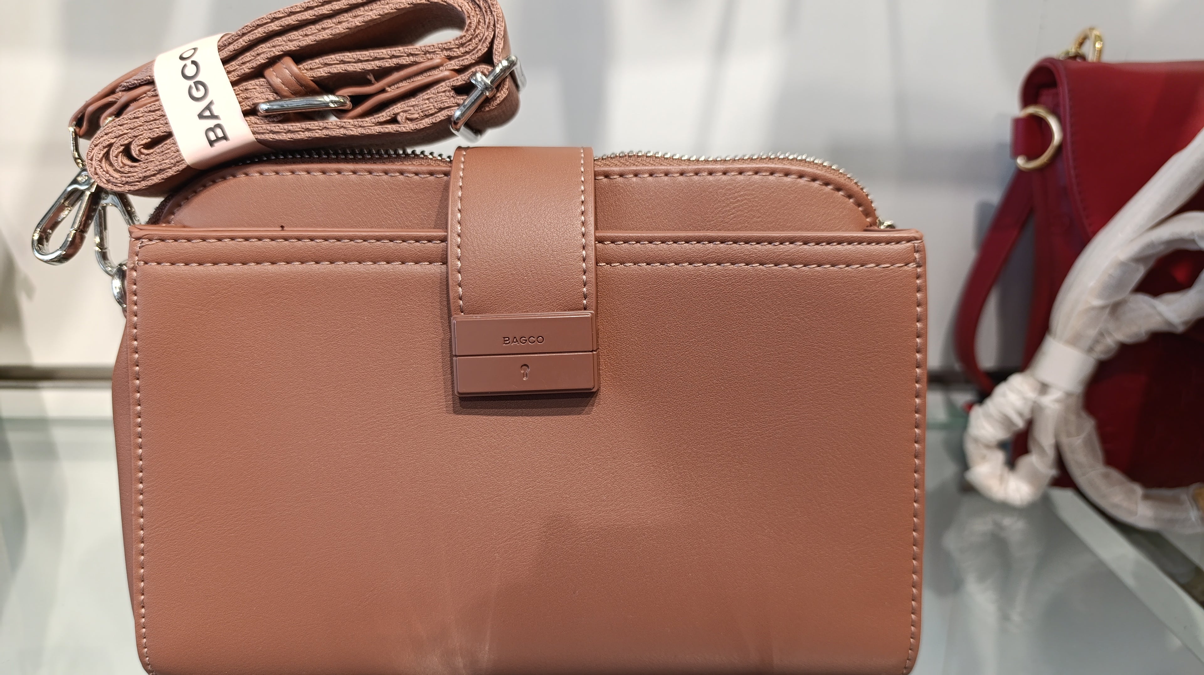 Woman's handbags (BAGCO)