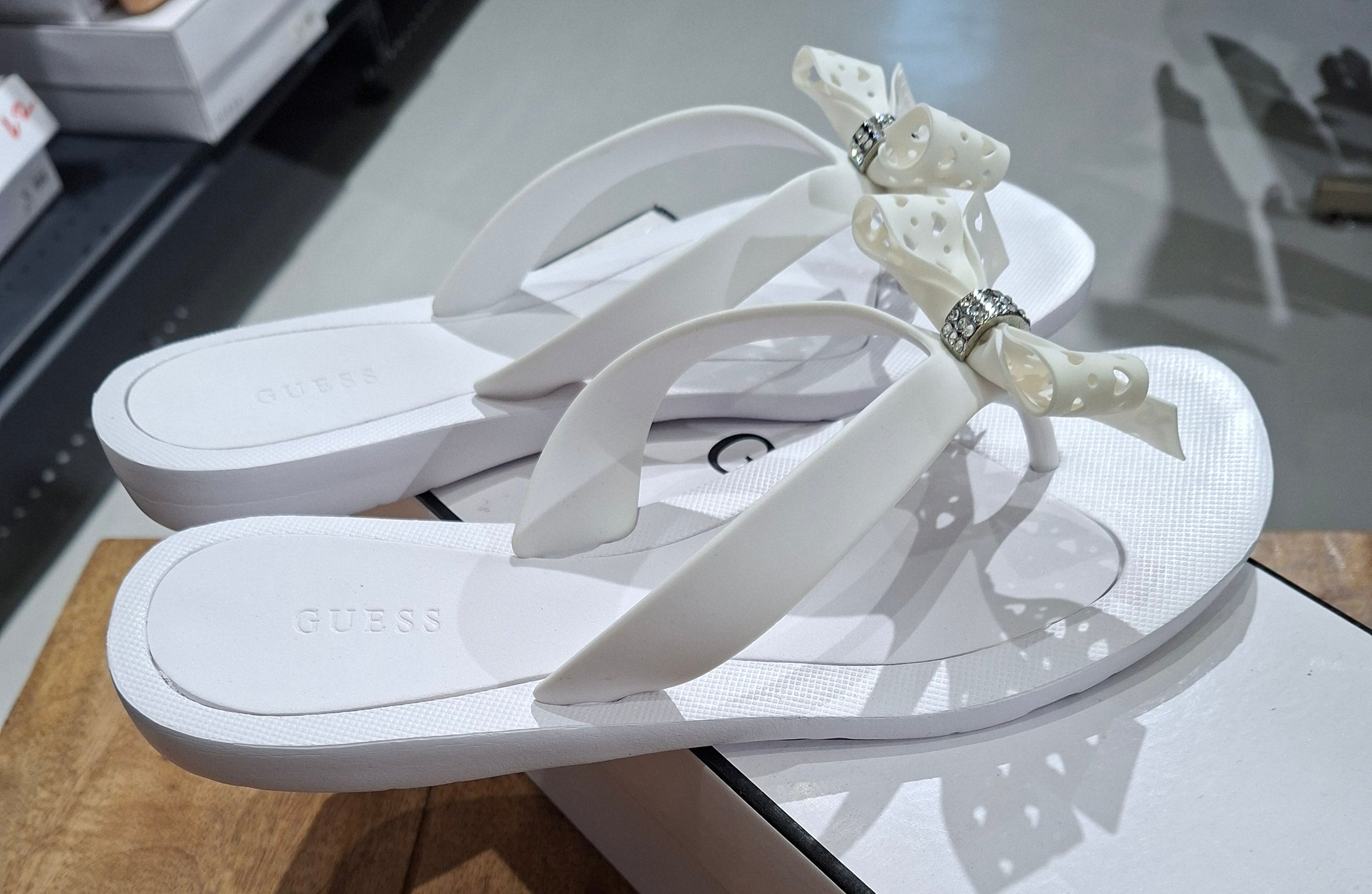 GUESS WOMENS  FLOPS
