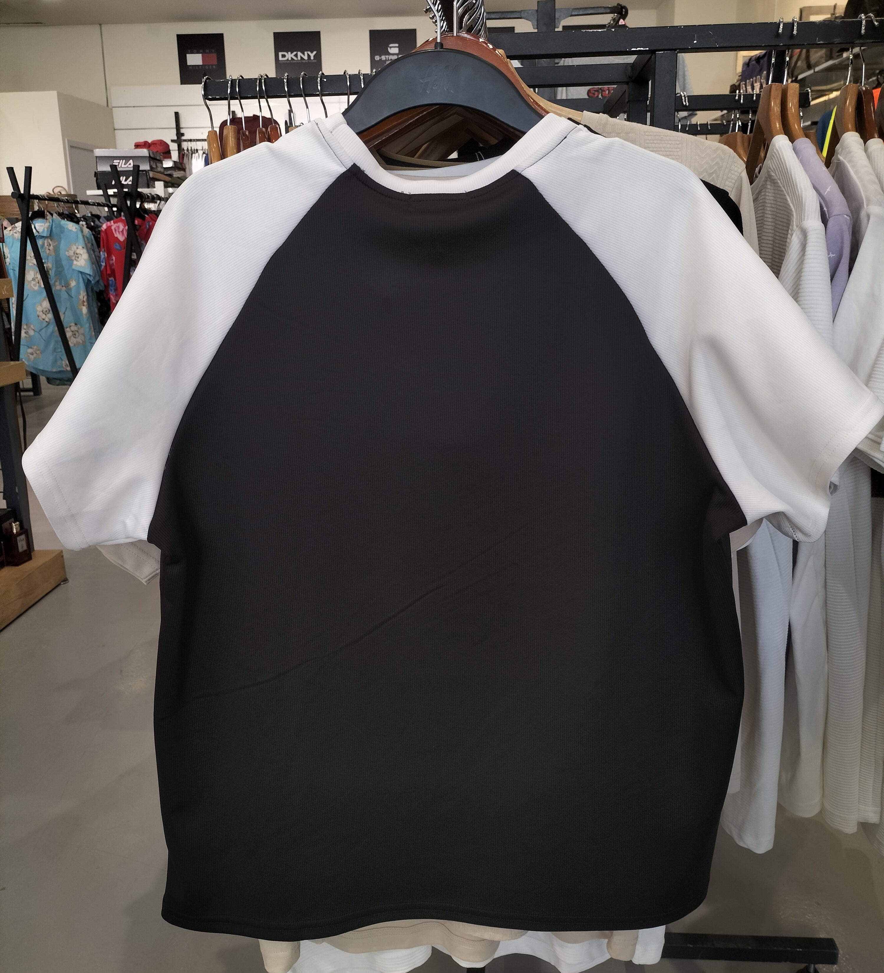 BE FIT Raglan T-shirt with Camera & Photo Print