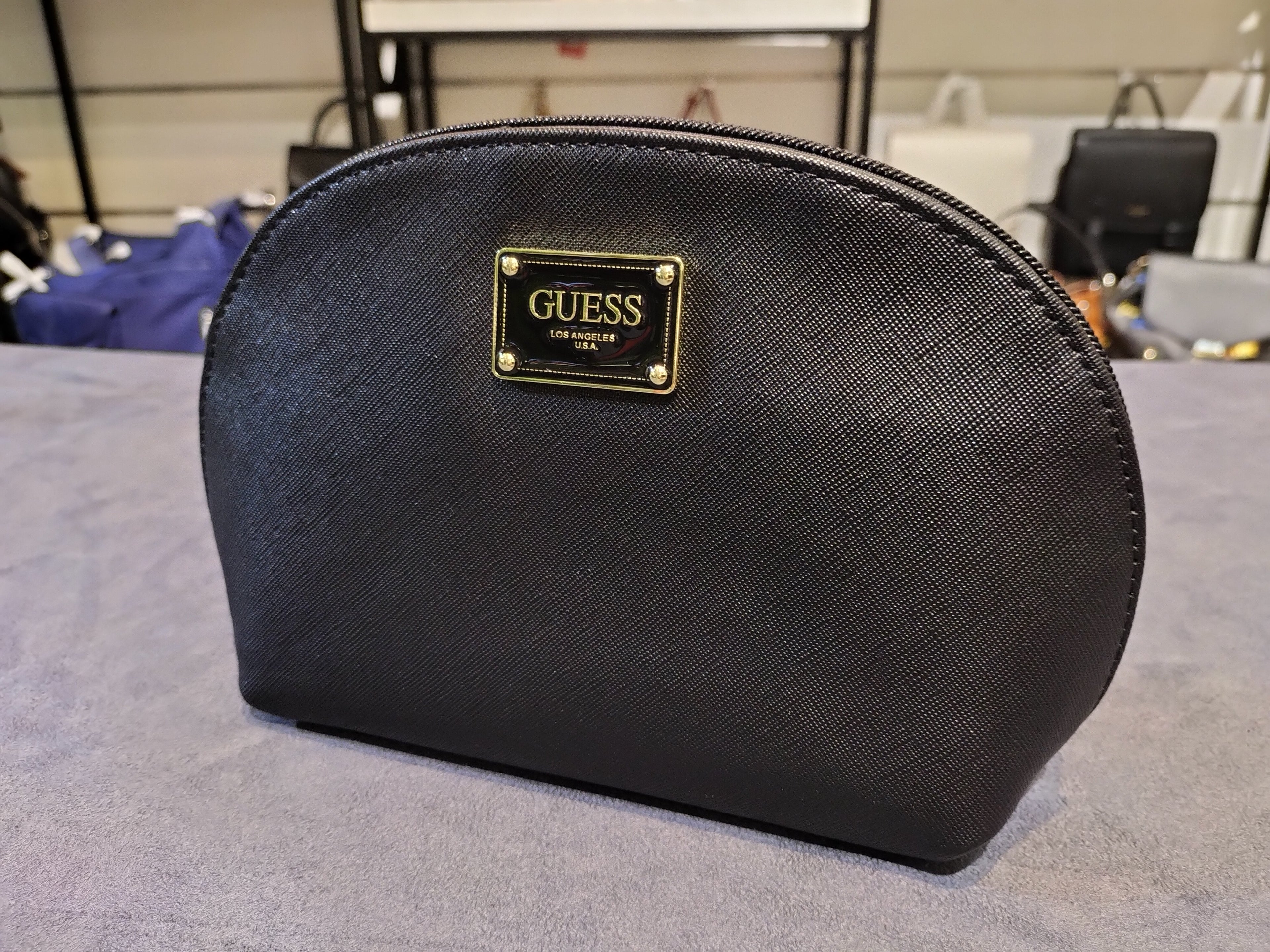 Guess Coreen Accessories Cosmetic Dome Bag - PWBAHIP0270 - BLA