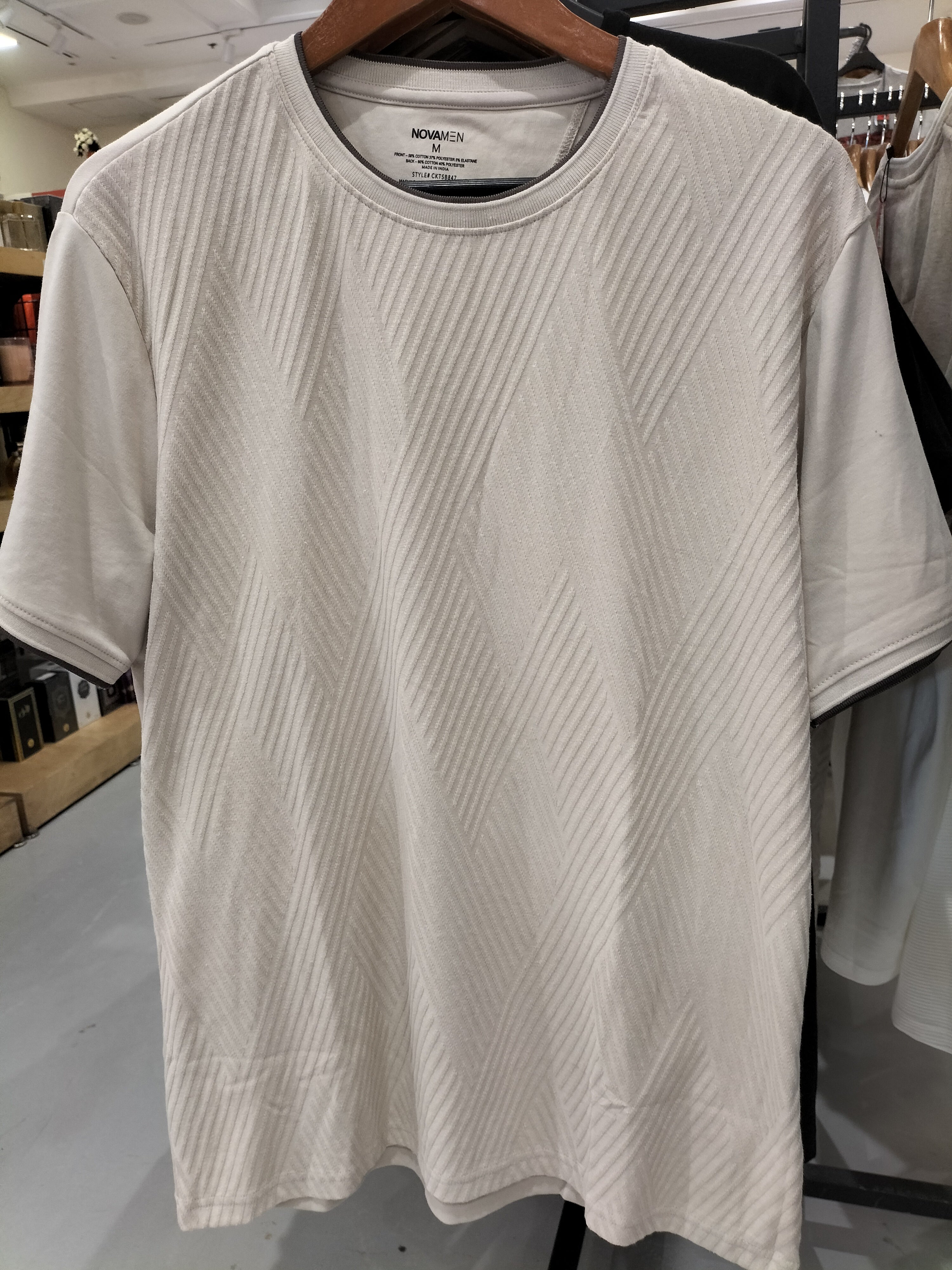 Novamen Beige T-Shirt with Angled Line Pattern