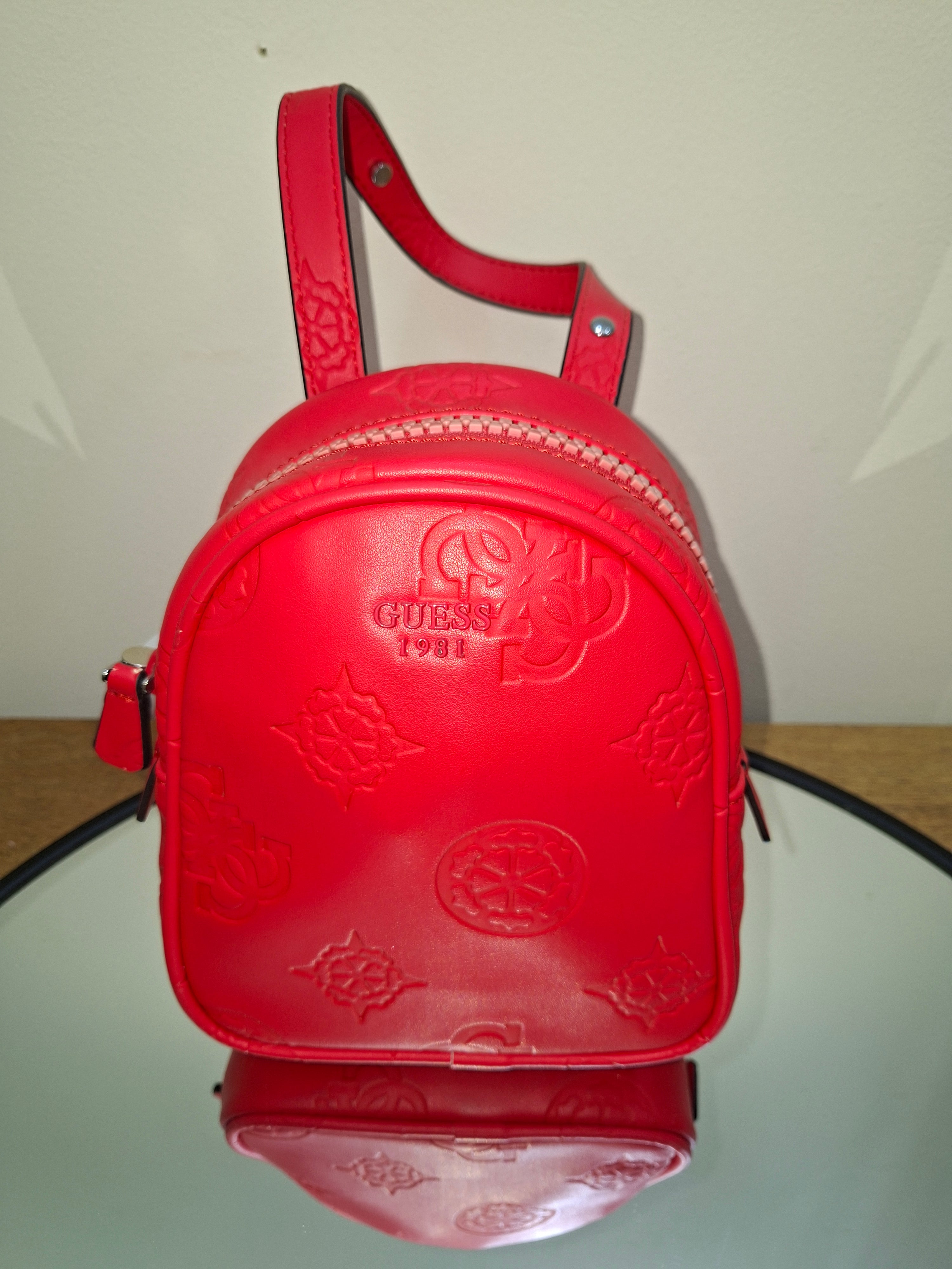 GUESS MINI BAGPACK - RED SY745431