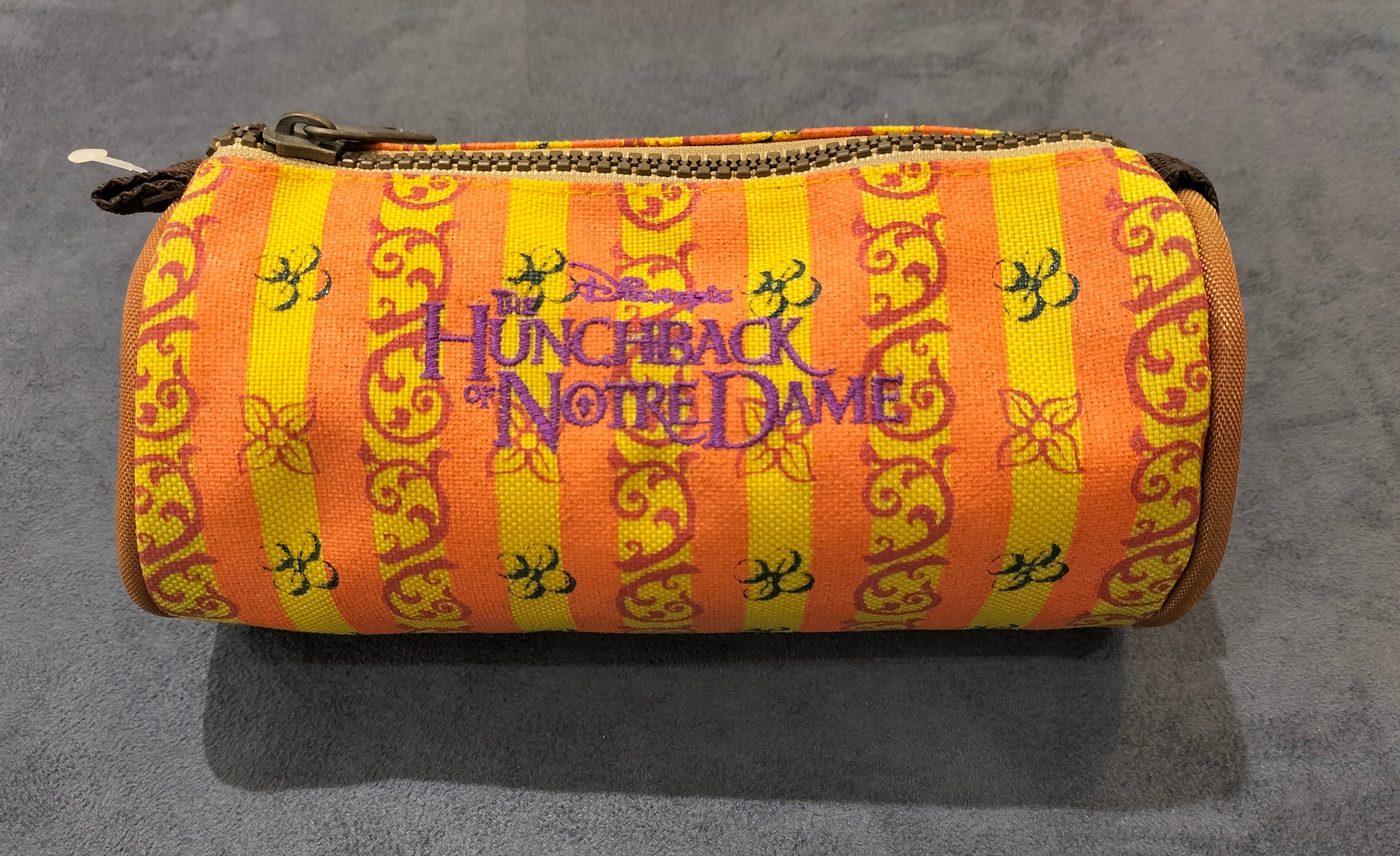 Ambar Bolsa Redonda "The Hunchback of Notre Dame" Pencil Case (Damaged)