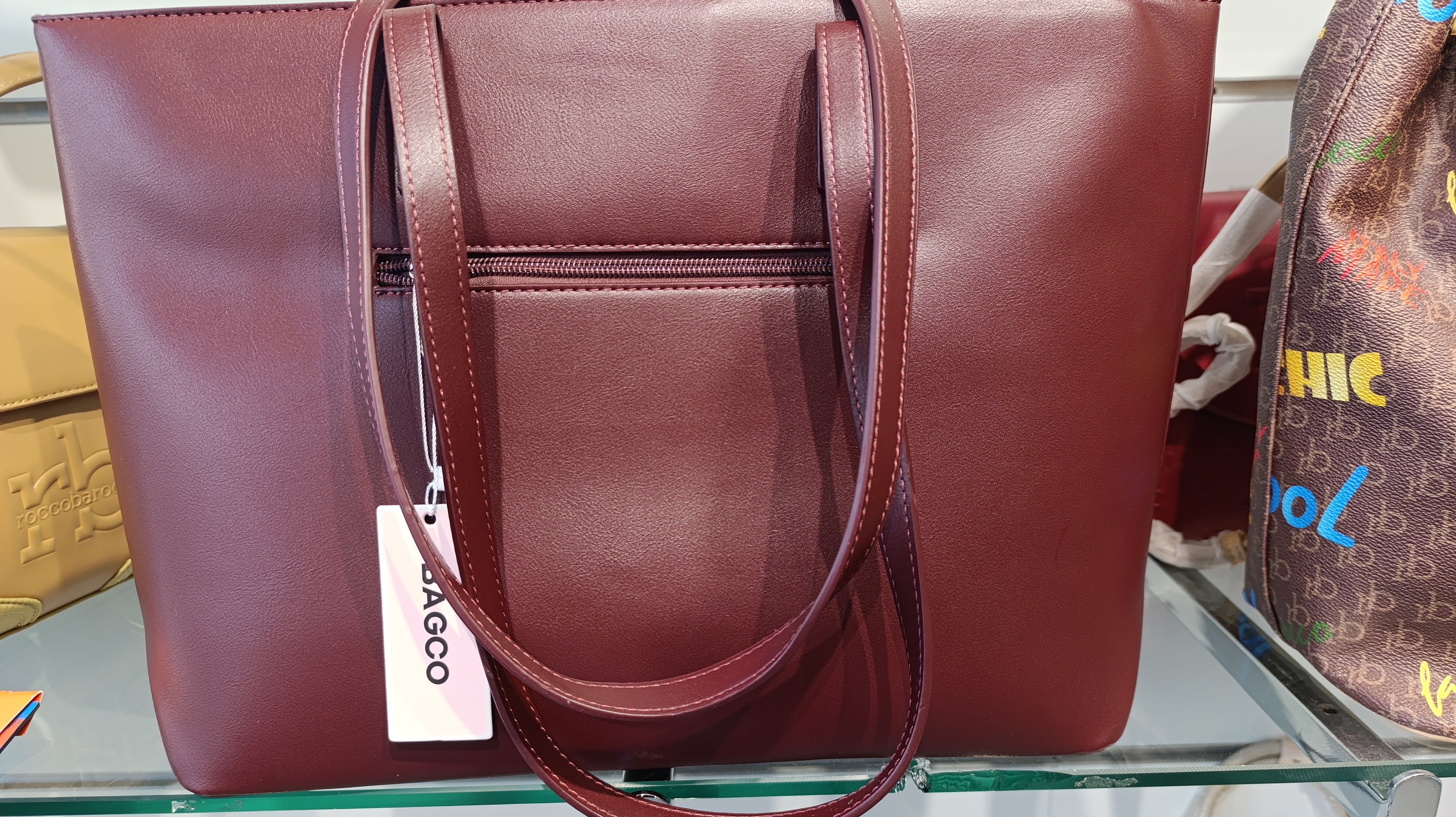 Woman's handbags (BAGCO)