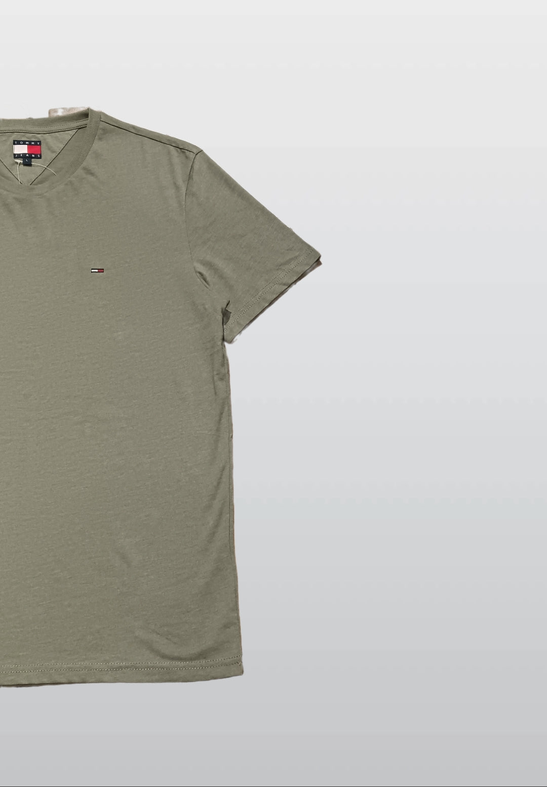 Tommy Jeans Men’s Olive Cotton T-Shirt